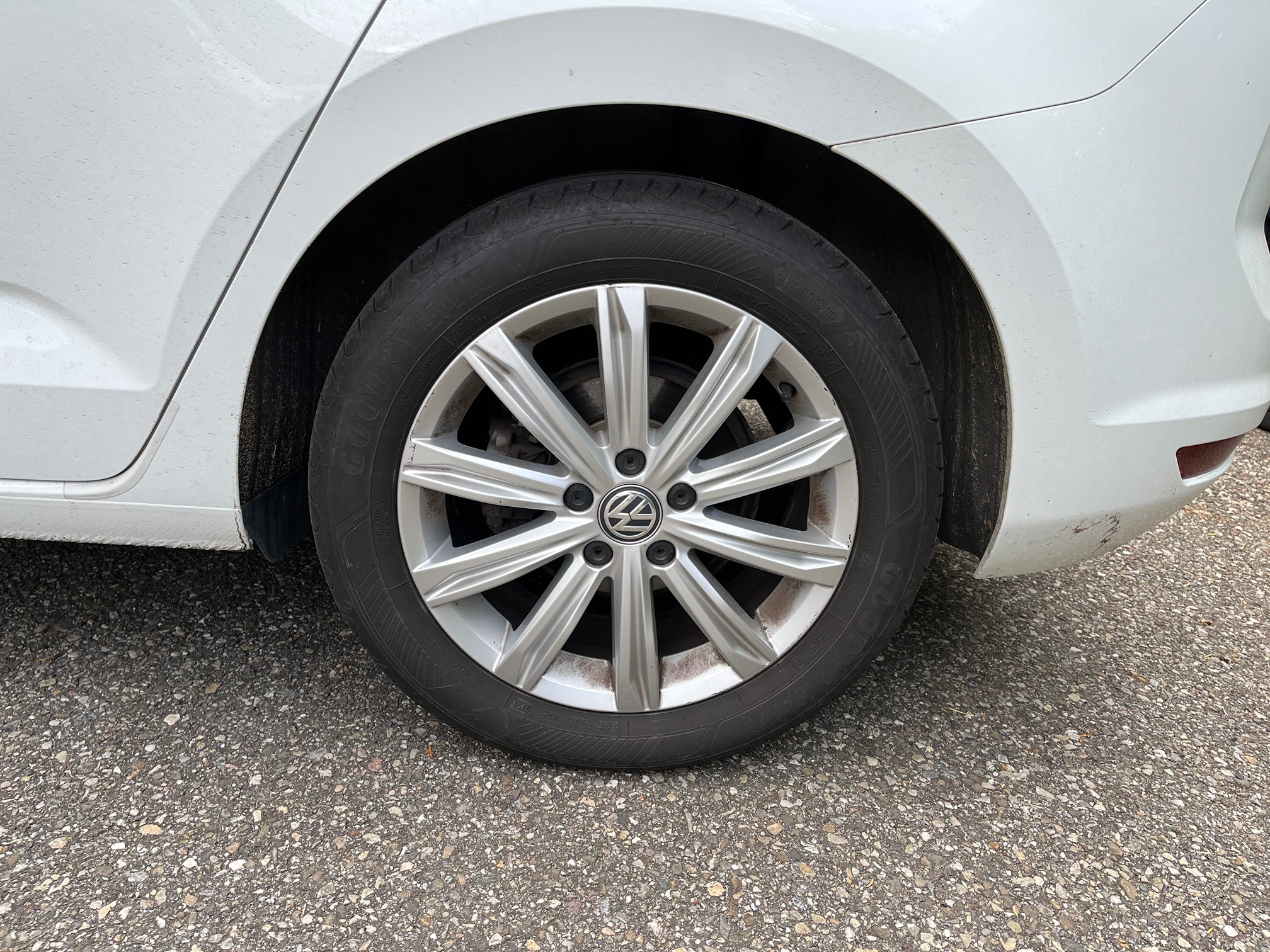 VW Touran 2.0 TDI Comfortline Automat — zdjęcie 9
