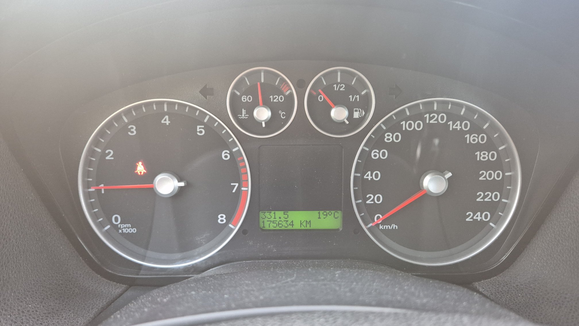 FORD FOCUS 2.0I 16V — zdjęcie 14