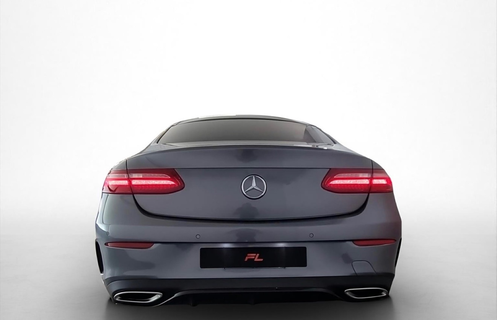 MERCEDES-BENZ E200 — zdjęcie 2