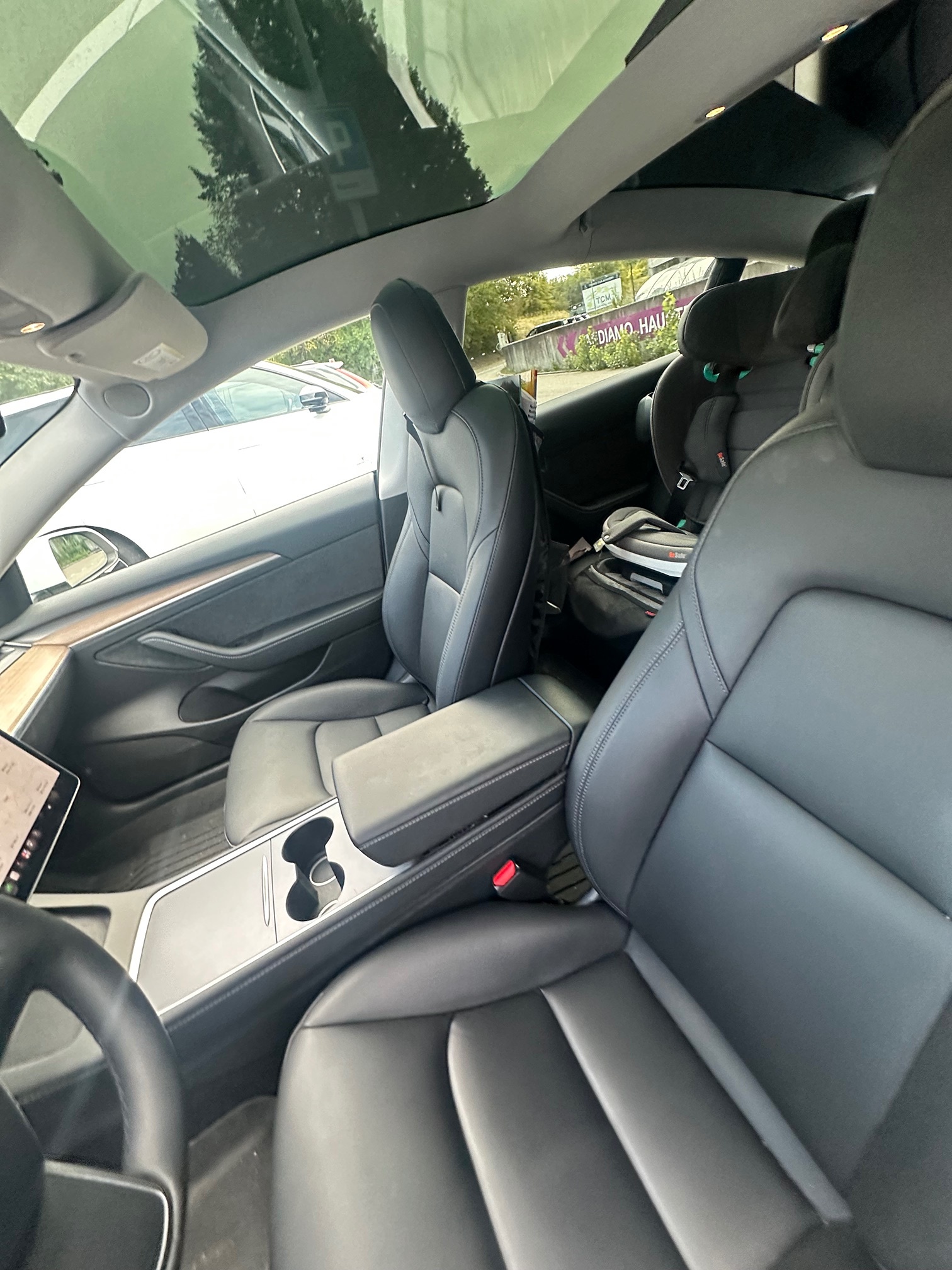 TESLA Model 3 LongRange — zdjęcie 9
