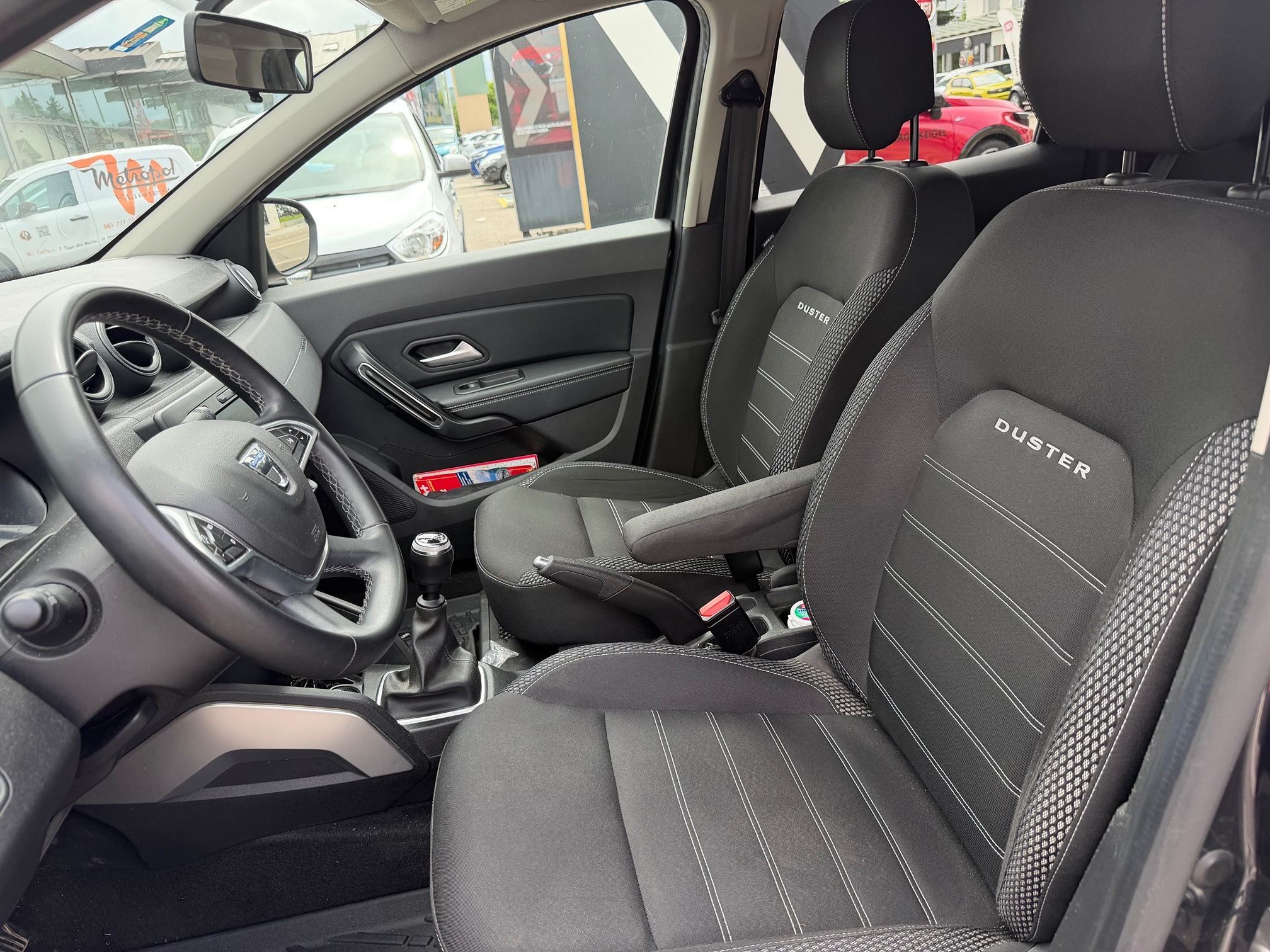 DACIA Duster 1.3 4x4 — zdjęcie 12