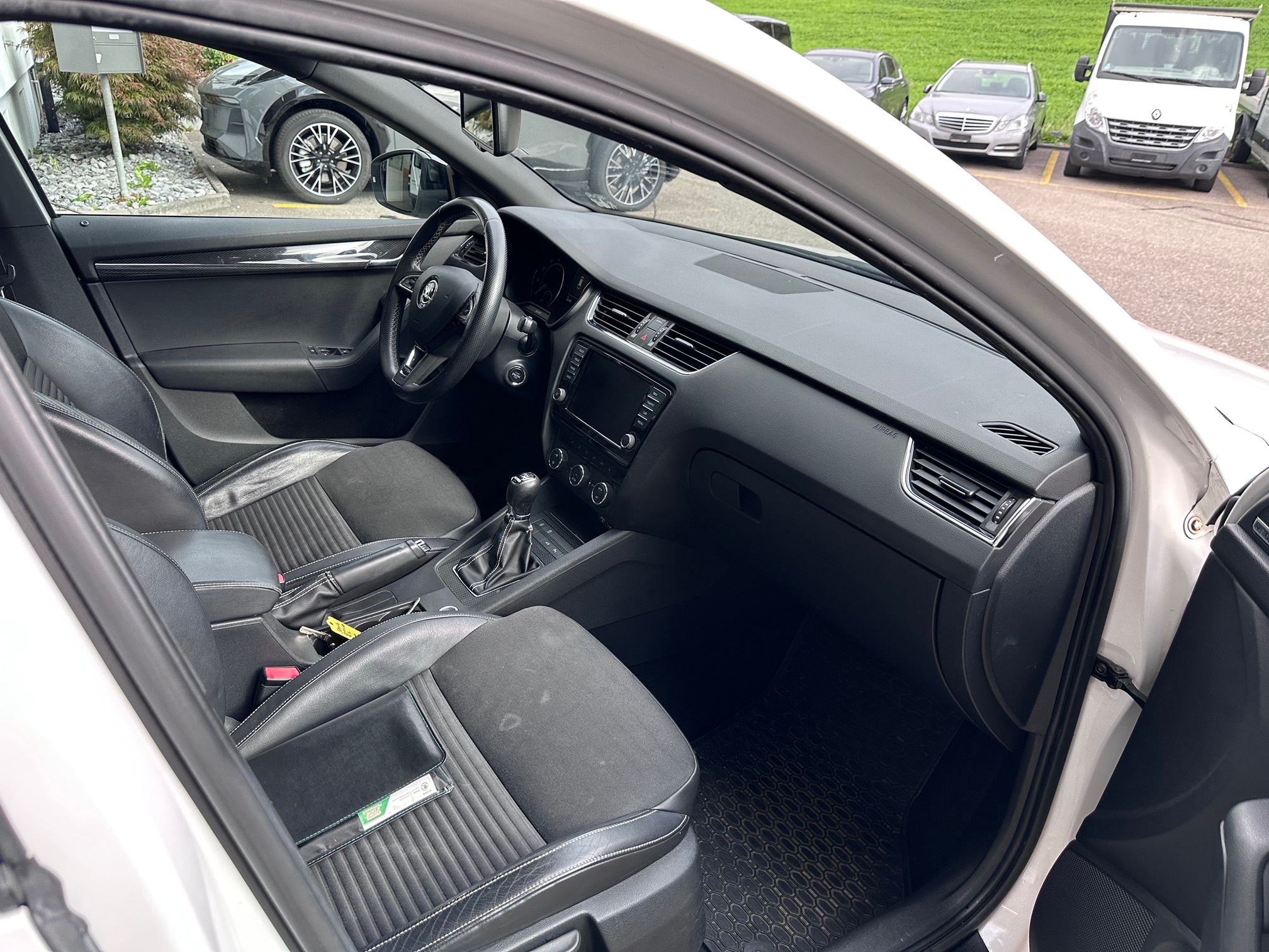 SKODA Octavia Combi RS — zdjęcie 4