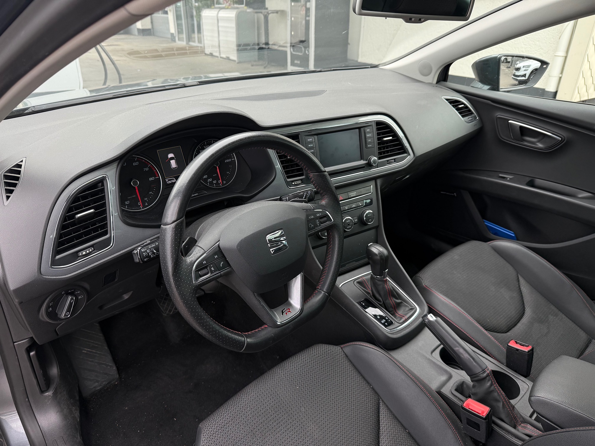 SEAT Leon 1.8 TSI DSG Automat (MFK 07.2025) — zdjęcie 6