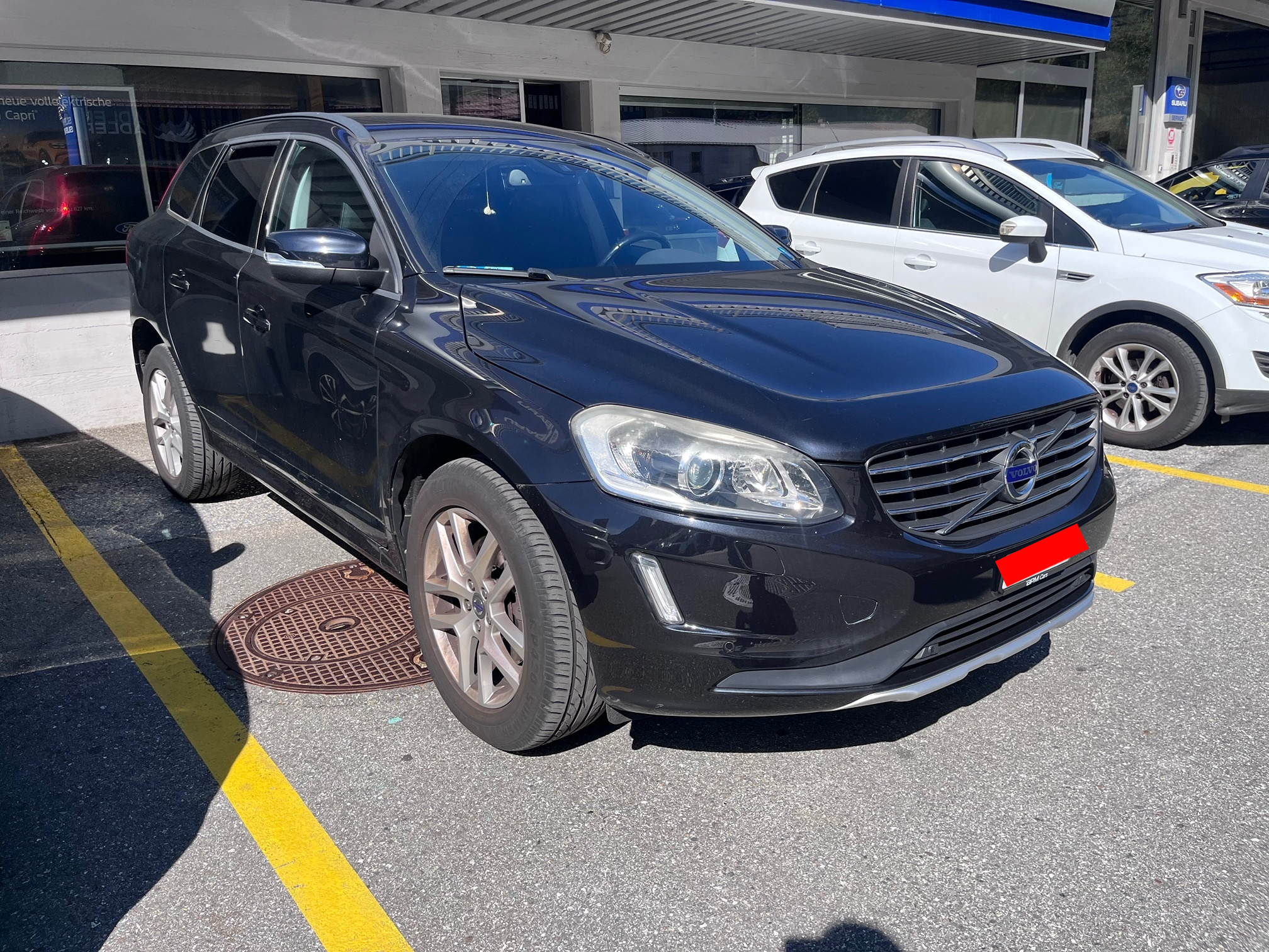 VOLVO XC60 D4 AWD — zdjęcie 3