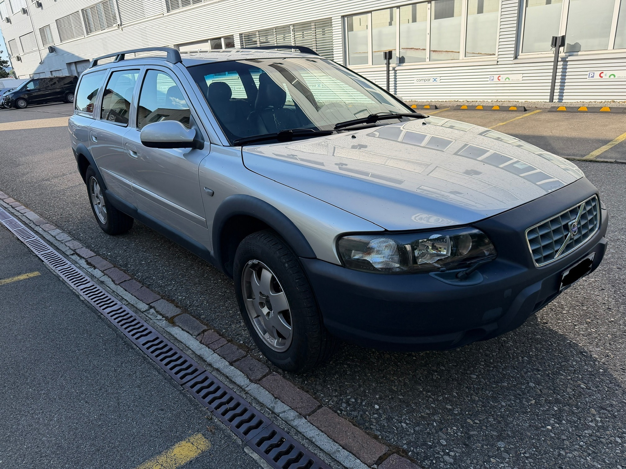 VOLVO XC70 2.5T AWD — zdjęcie 5