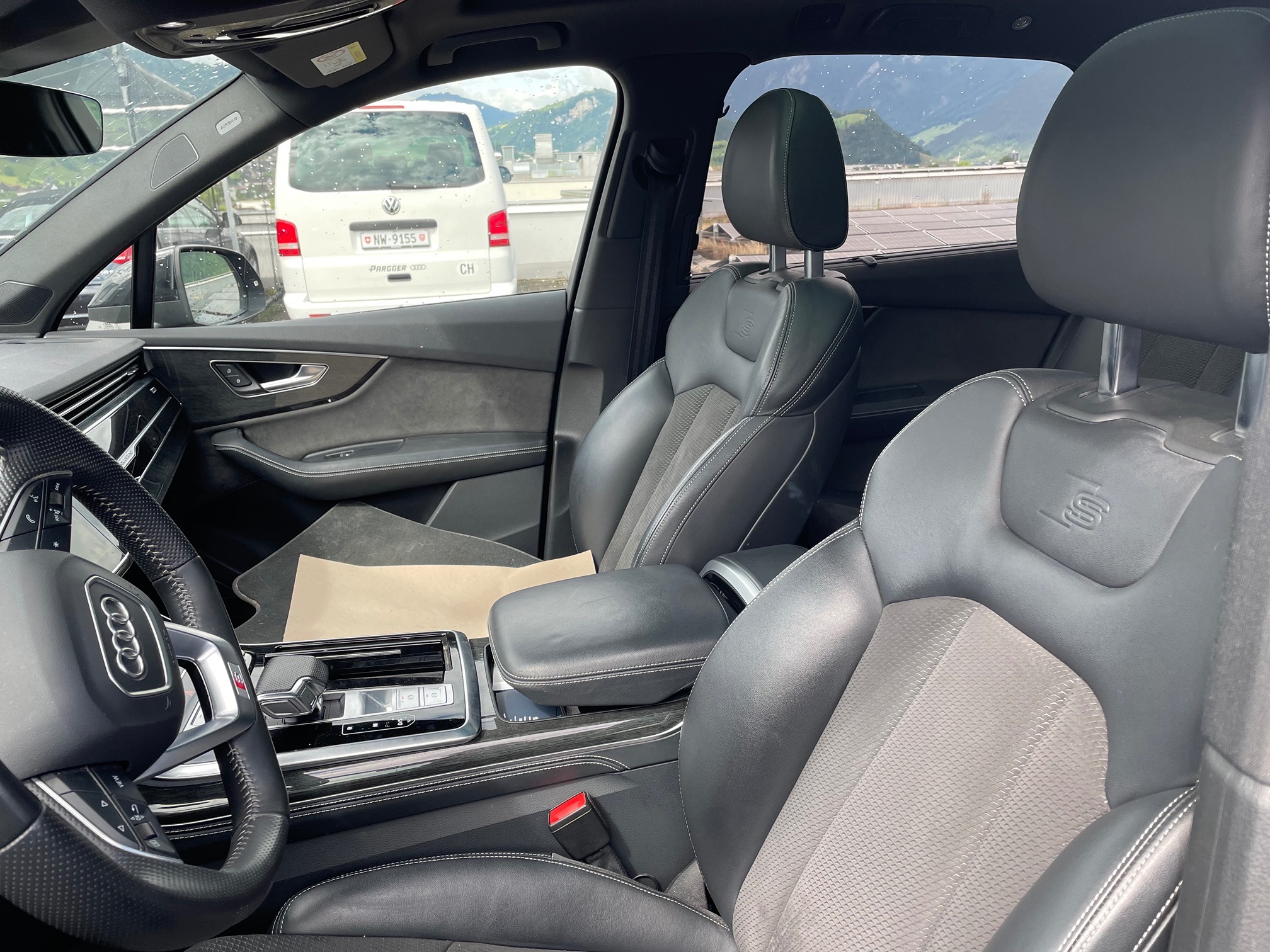 AUDI Q7 55TFSI quattro — zdjęcie 12