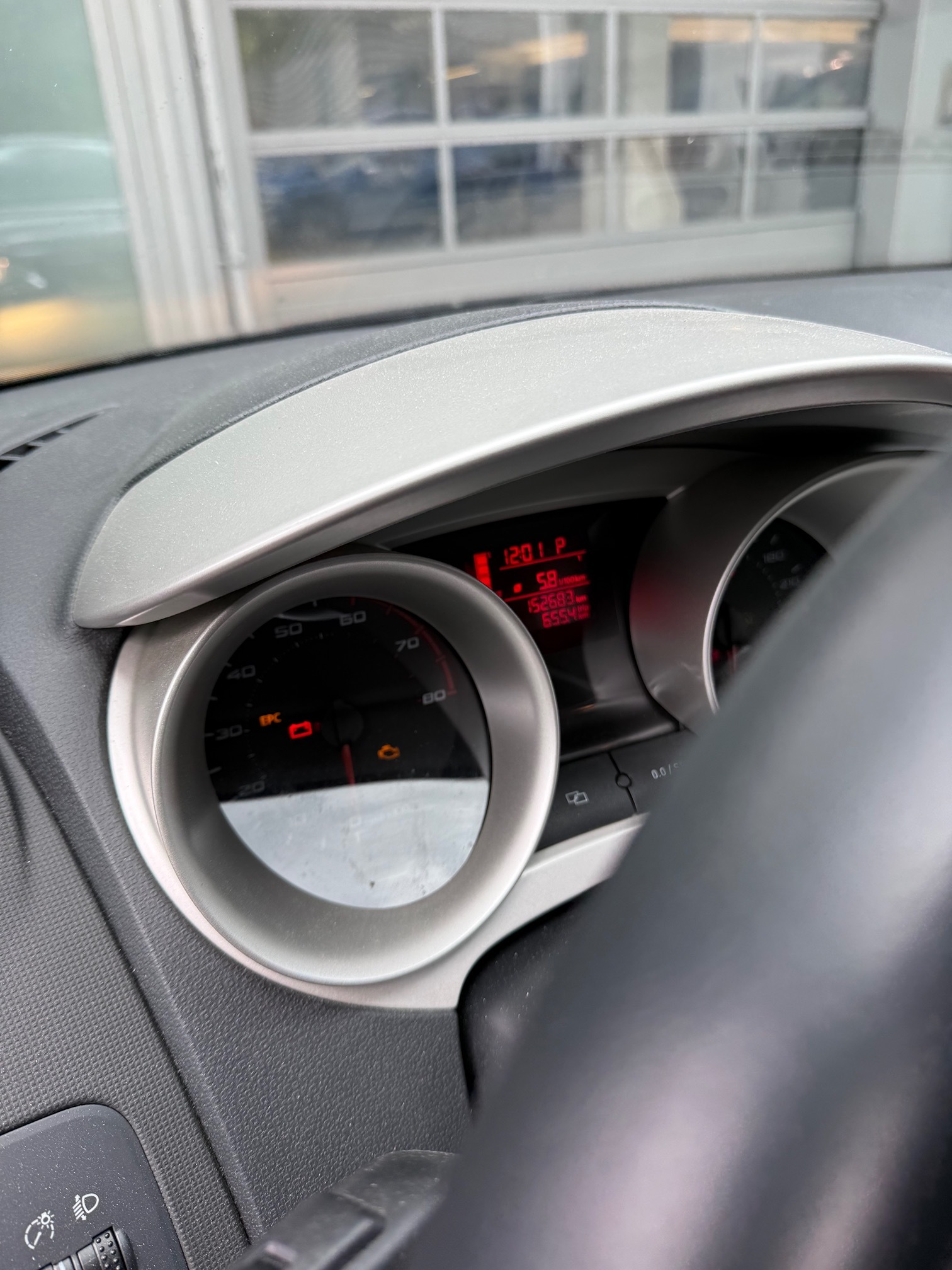 SEAT Ibiza 1.2 TSI ST — zdjęcie 13