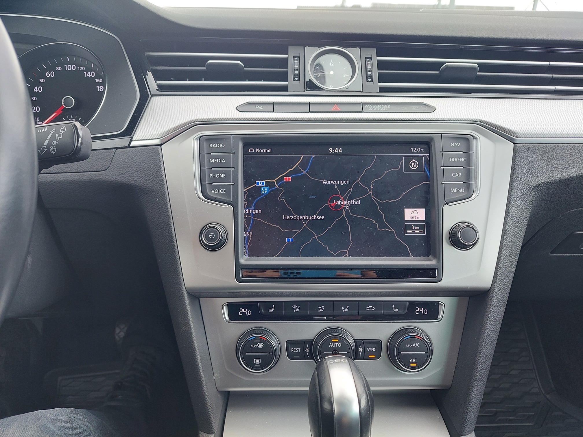 VW Passat V 2.0D DSG — zdjęcie 12