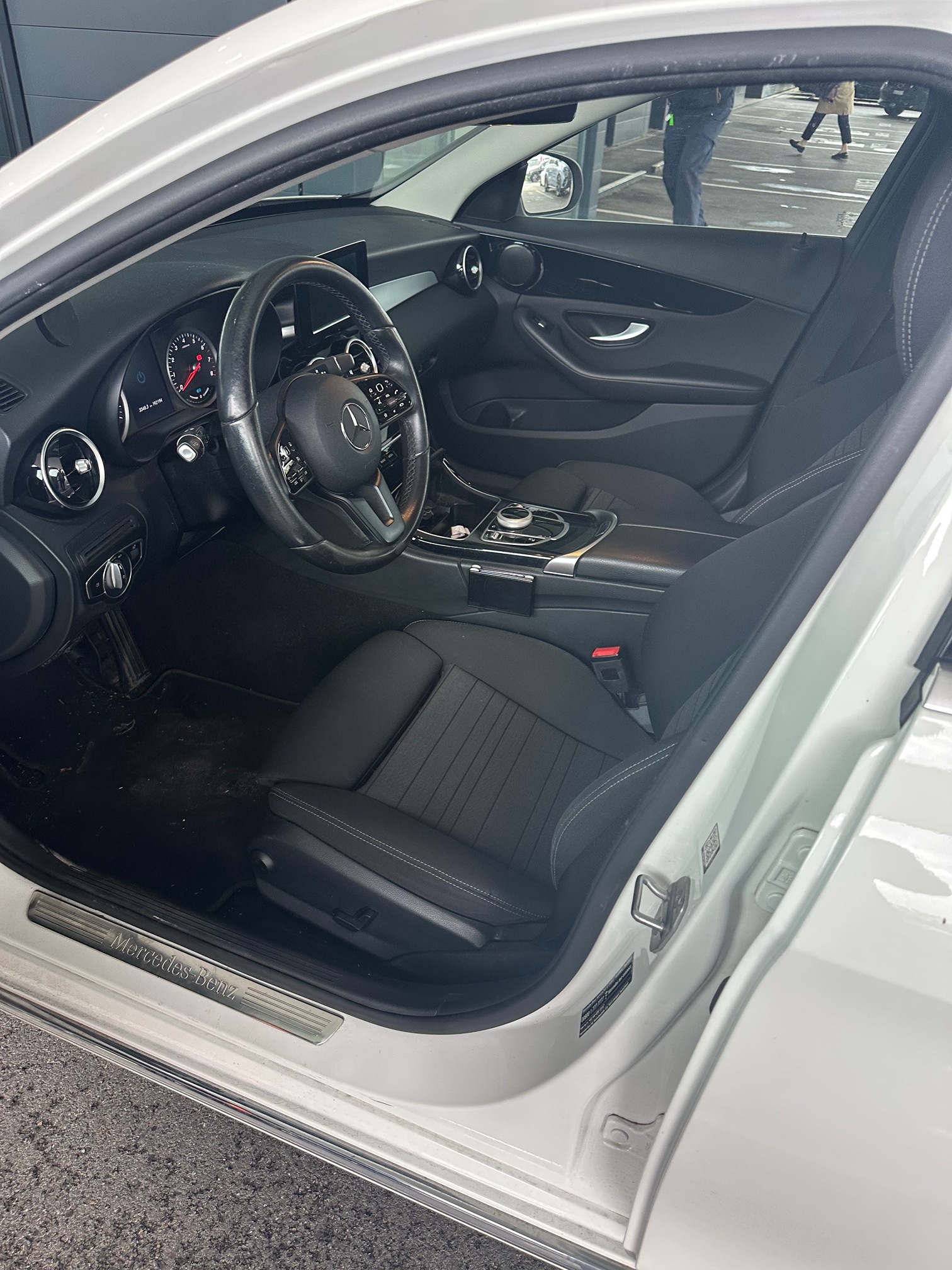 MERCEDES-BENZ C 300 e — zdjęcie 3