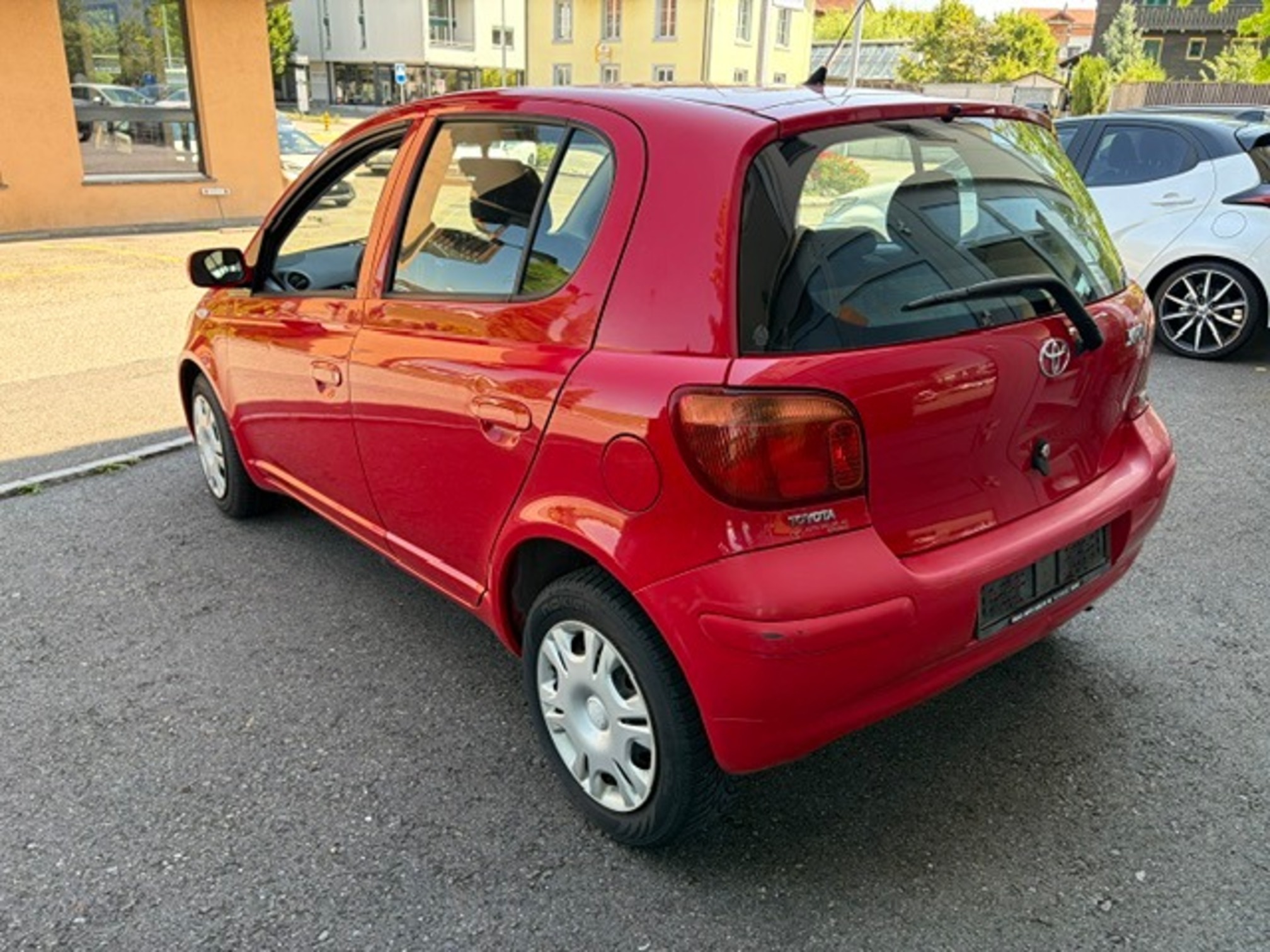TOYOTA Yaris 1.3 — zdjęcie 4