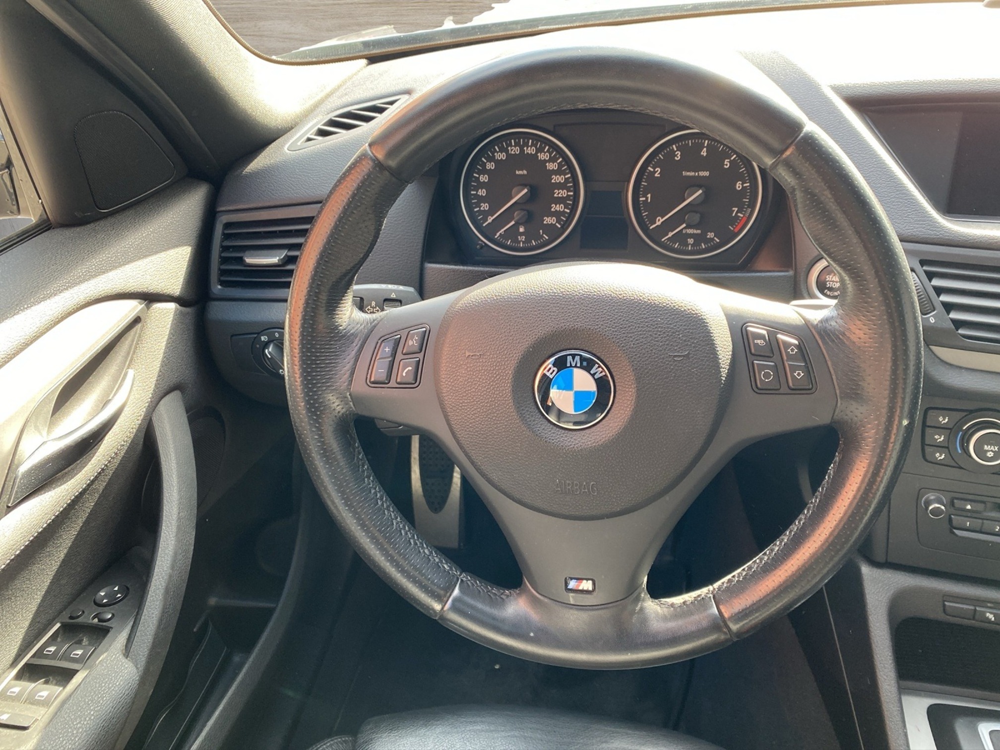 BMW X1 xDrive28i — zdjęcie 13