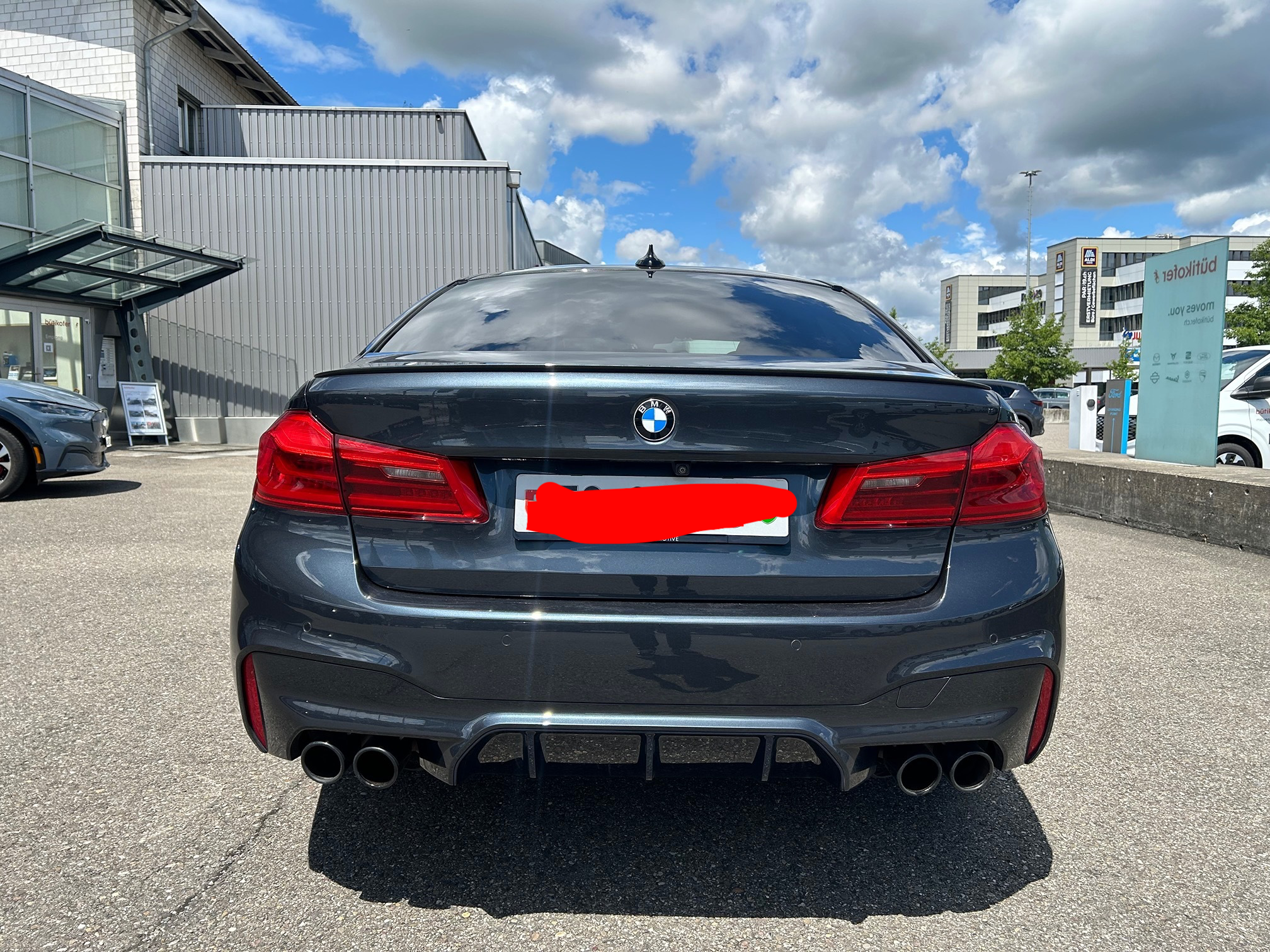 BMW M5 — zdjęcie 15