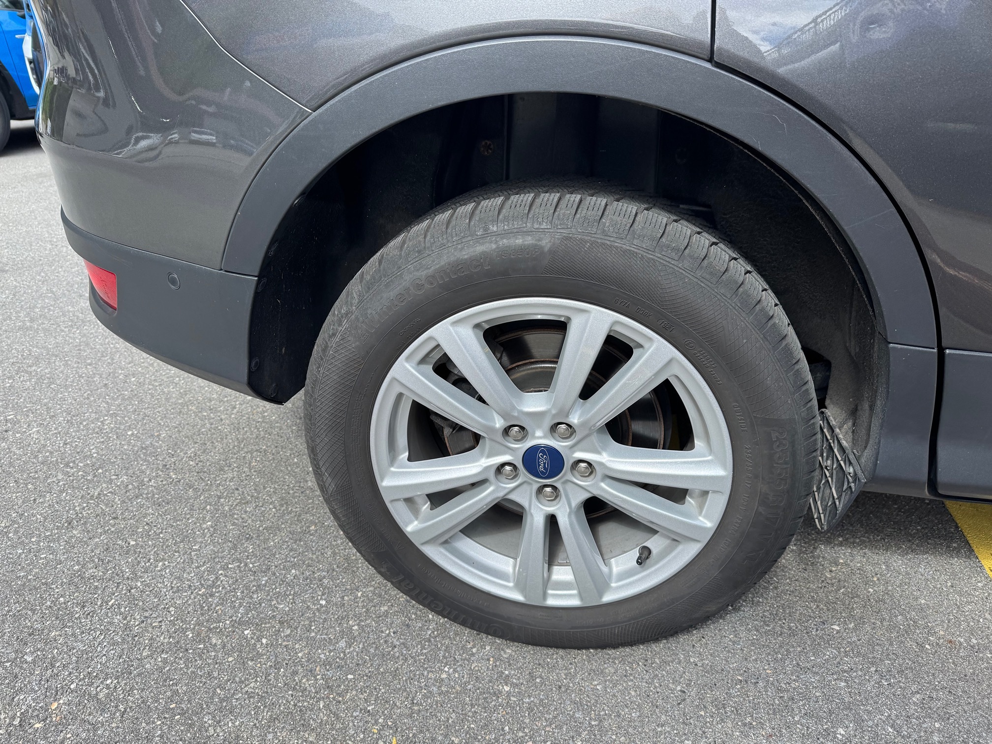 FORD Kuga 1.5 SCTI 4x4 — zdjęcie 12
