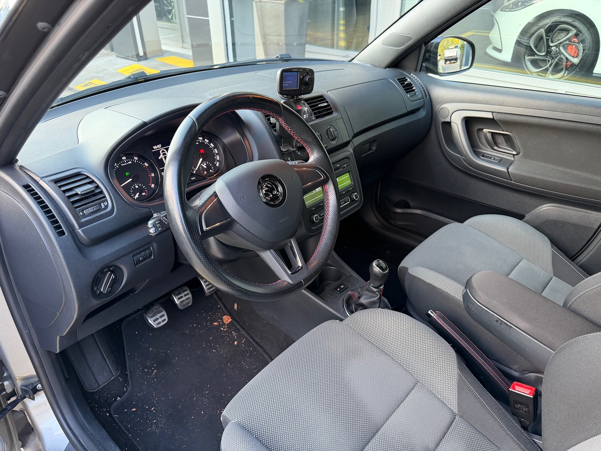 SKODA Fabia 1.2 MC Gtec — zdjęcie 14