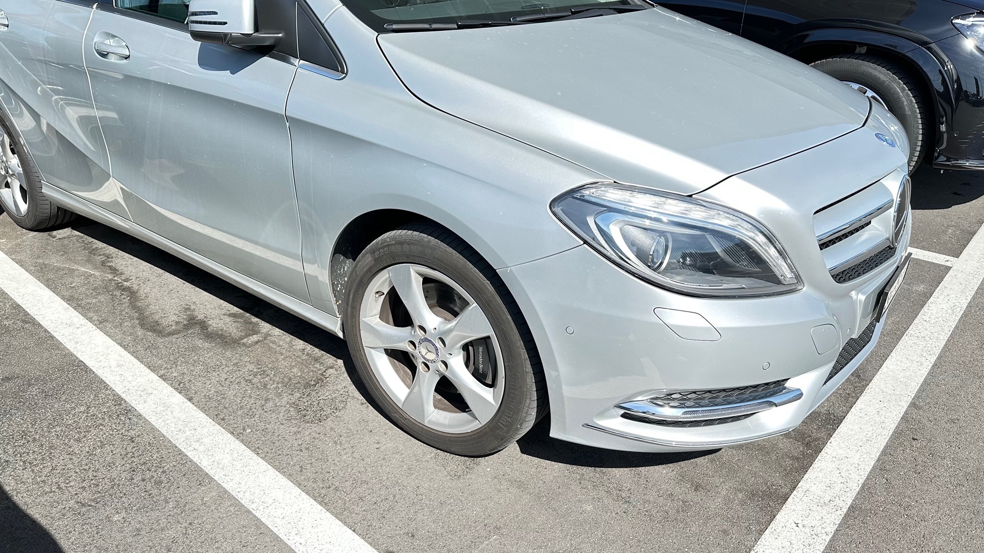 MERCEDES-BENZ B 220 4m — zdjęcie 2