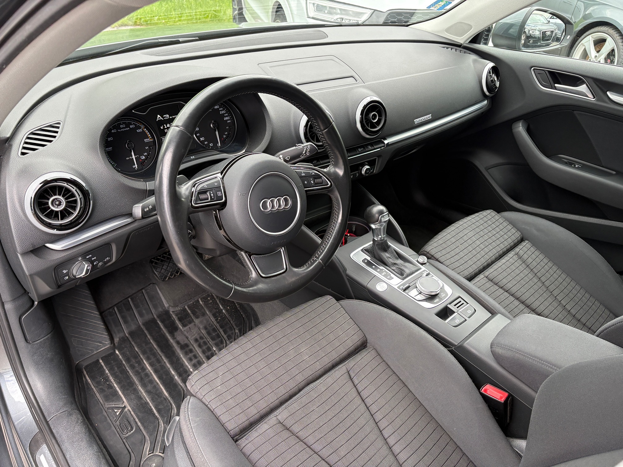 AUDI A3 e-Tron — zdjęcie 5