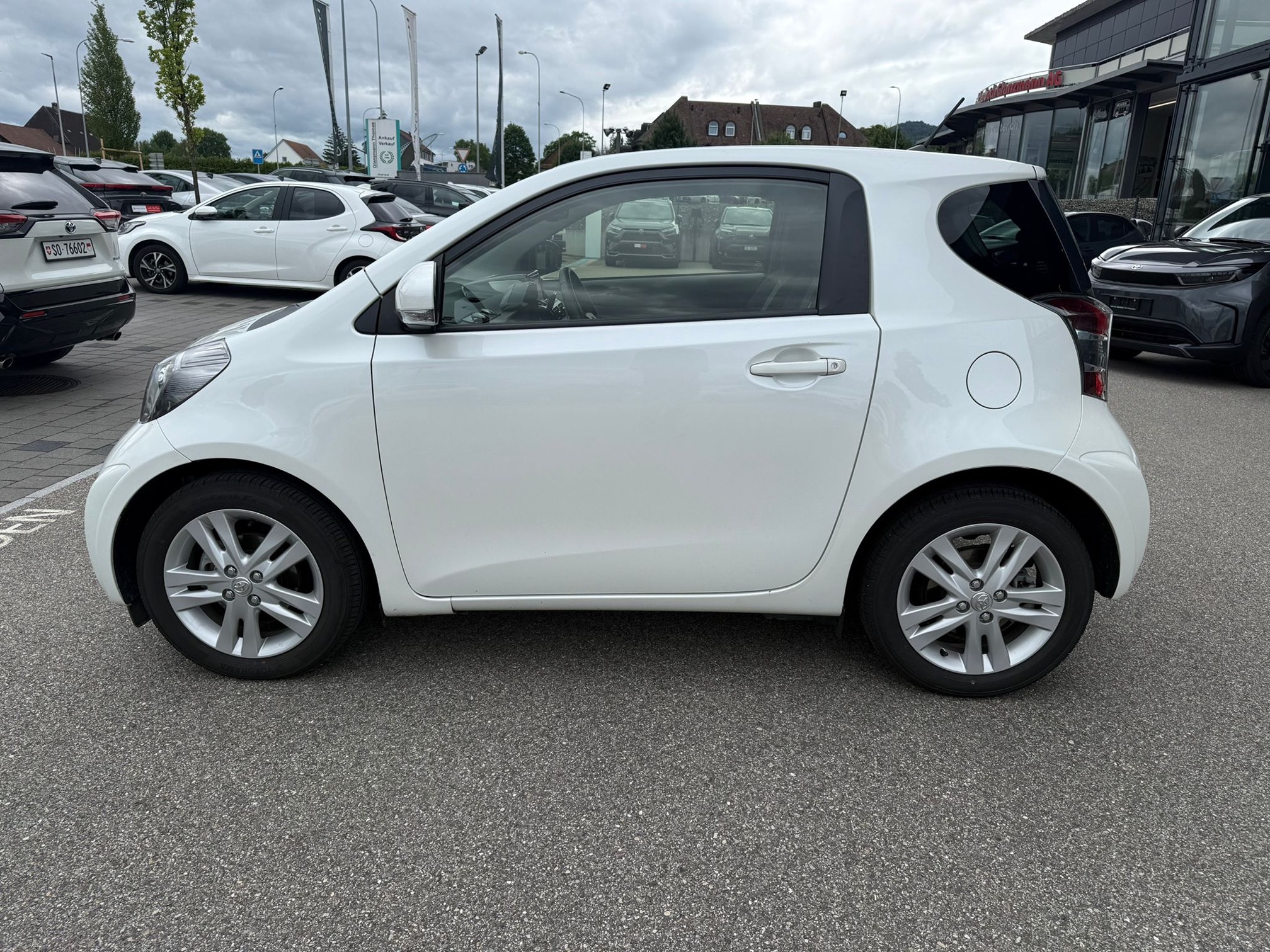 TOYOTA IQ 1.33 — zdjęcie 3