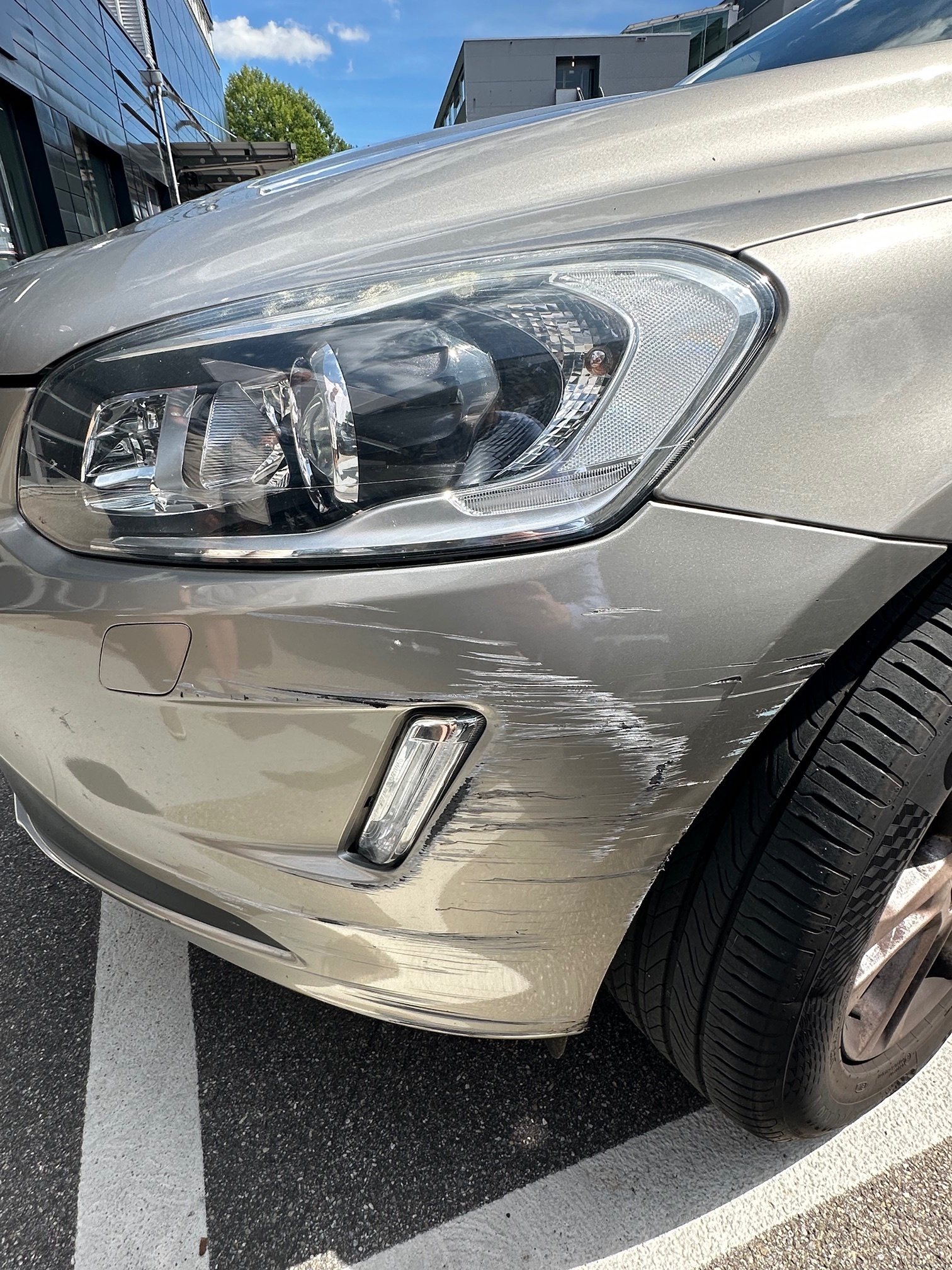VOLVO XC60 D5 AWD — zdjęcie 3