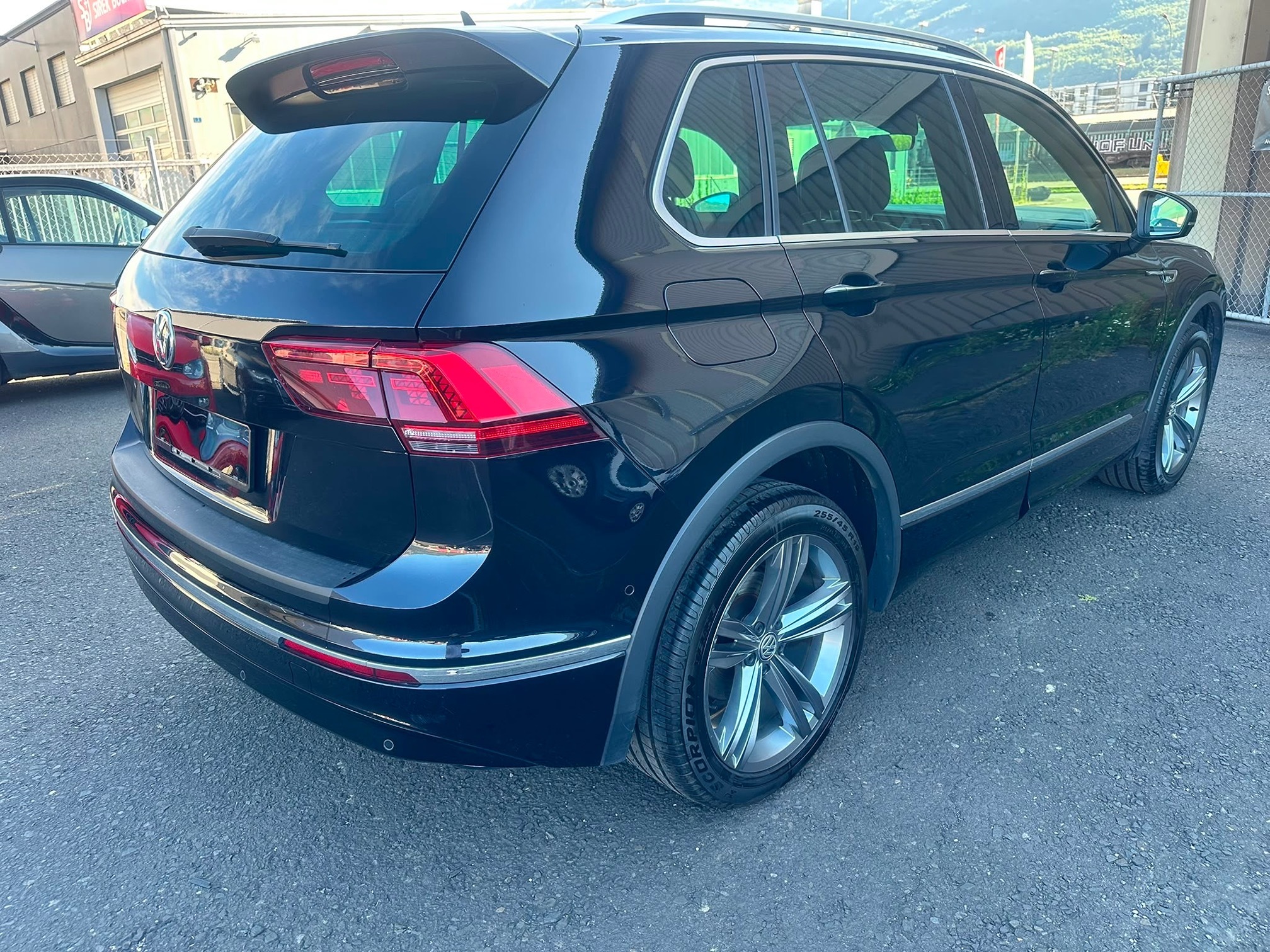 VW Tiguan 2.0 4M RL — zdjęcie 8