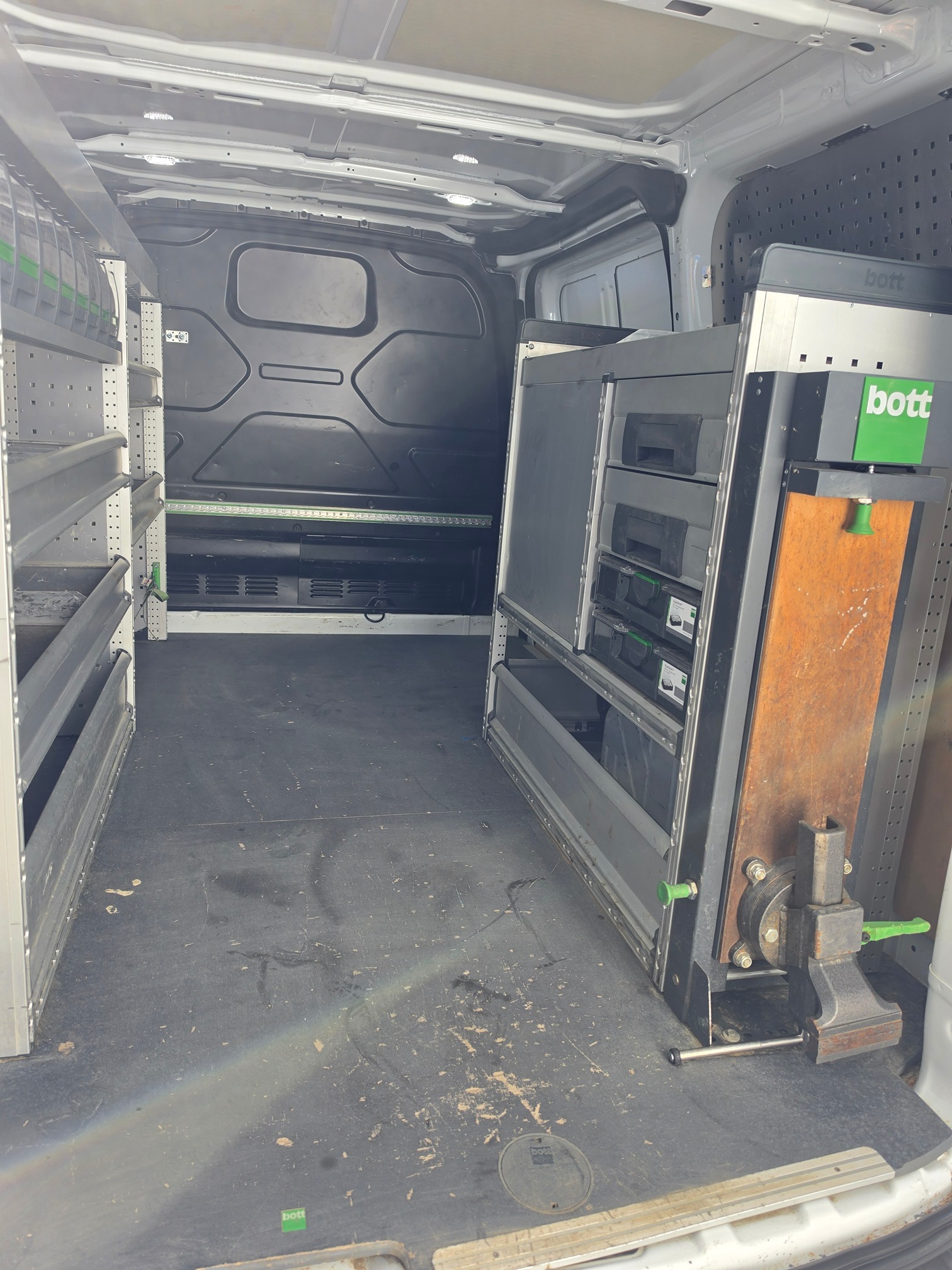 FORD Transit Custom — zdjęcie 13
