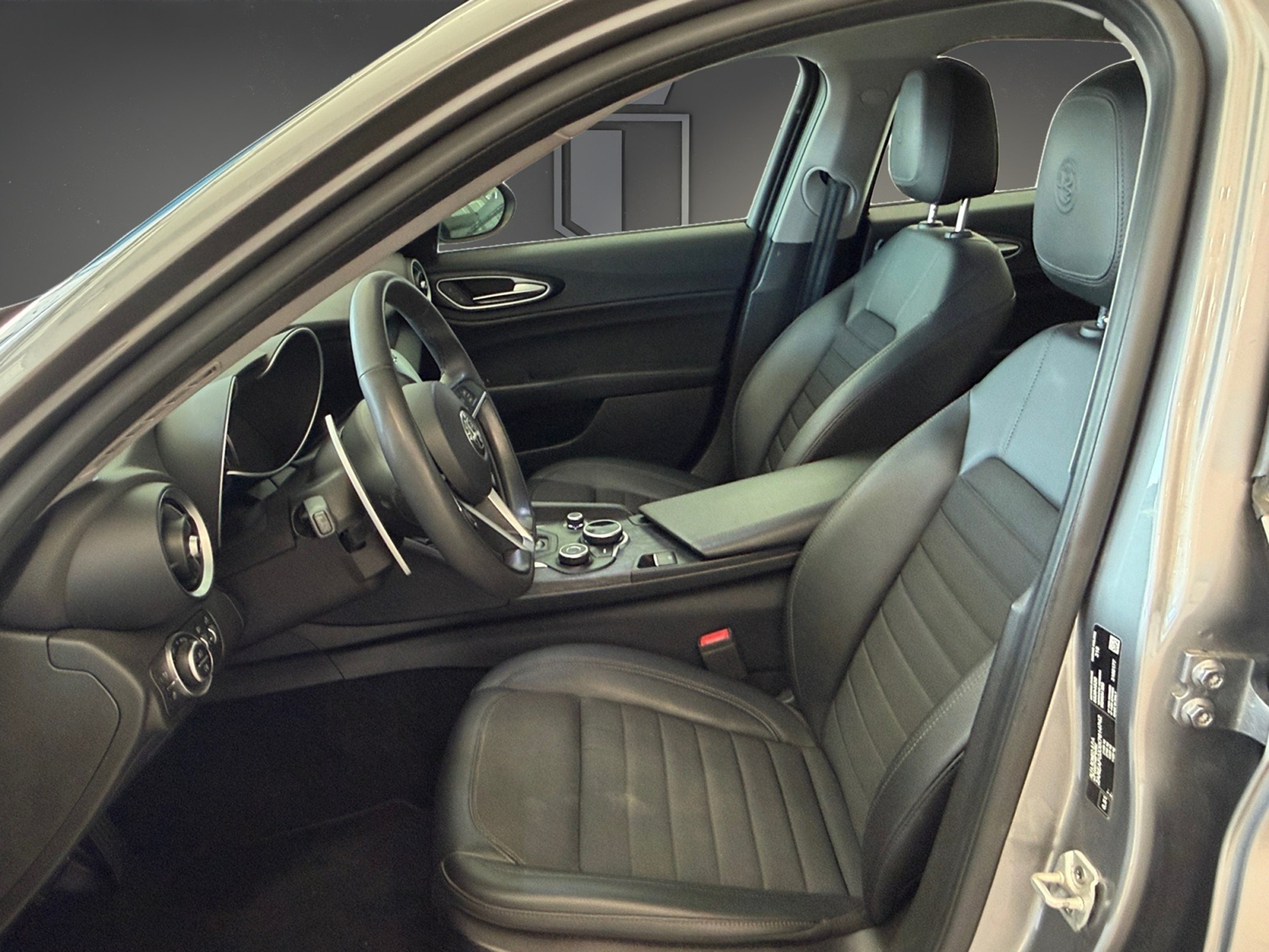 ALFA ROMEO Giulia 2.2JTDQ4 — zdjęcie 9