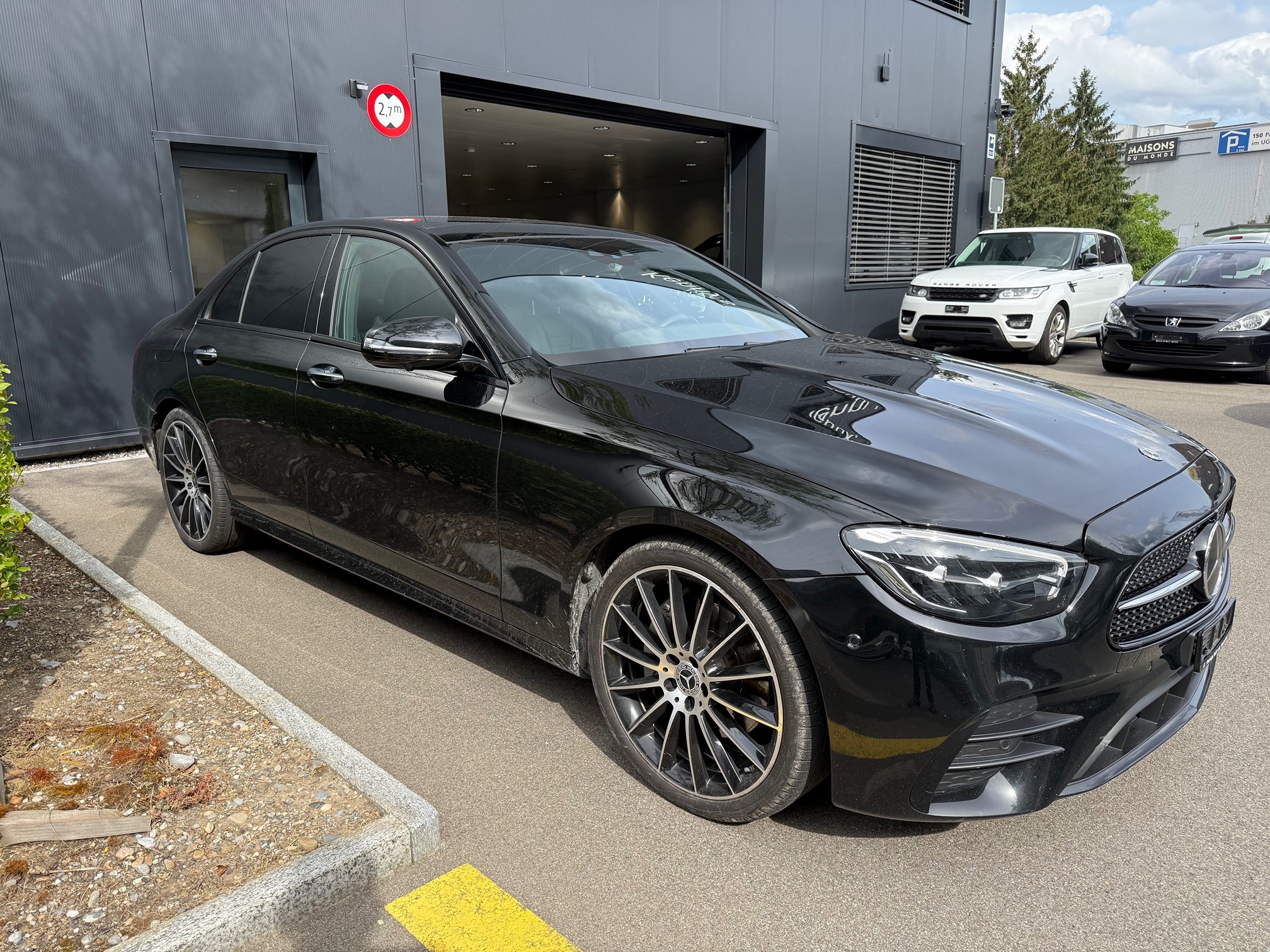 MERCEDES-BENZ E 220 d 4MATIC — zdjęcie 4
