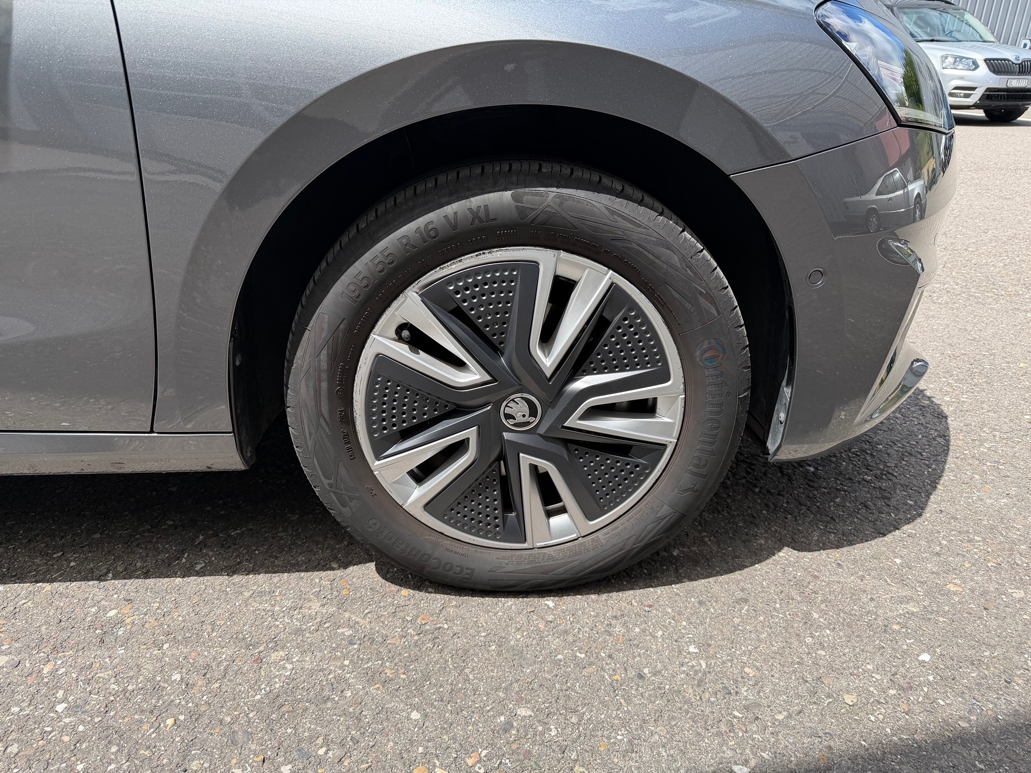 SKODA Fabia 1.0 TSI — zdjęcie 12