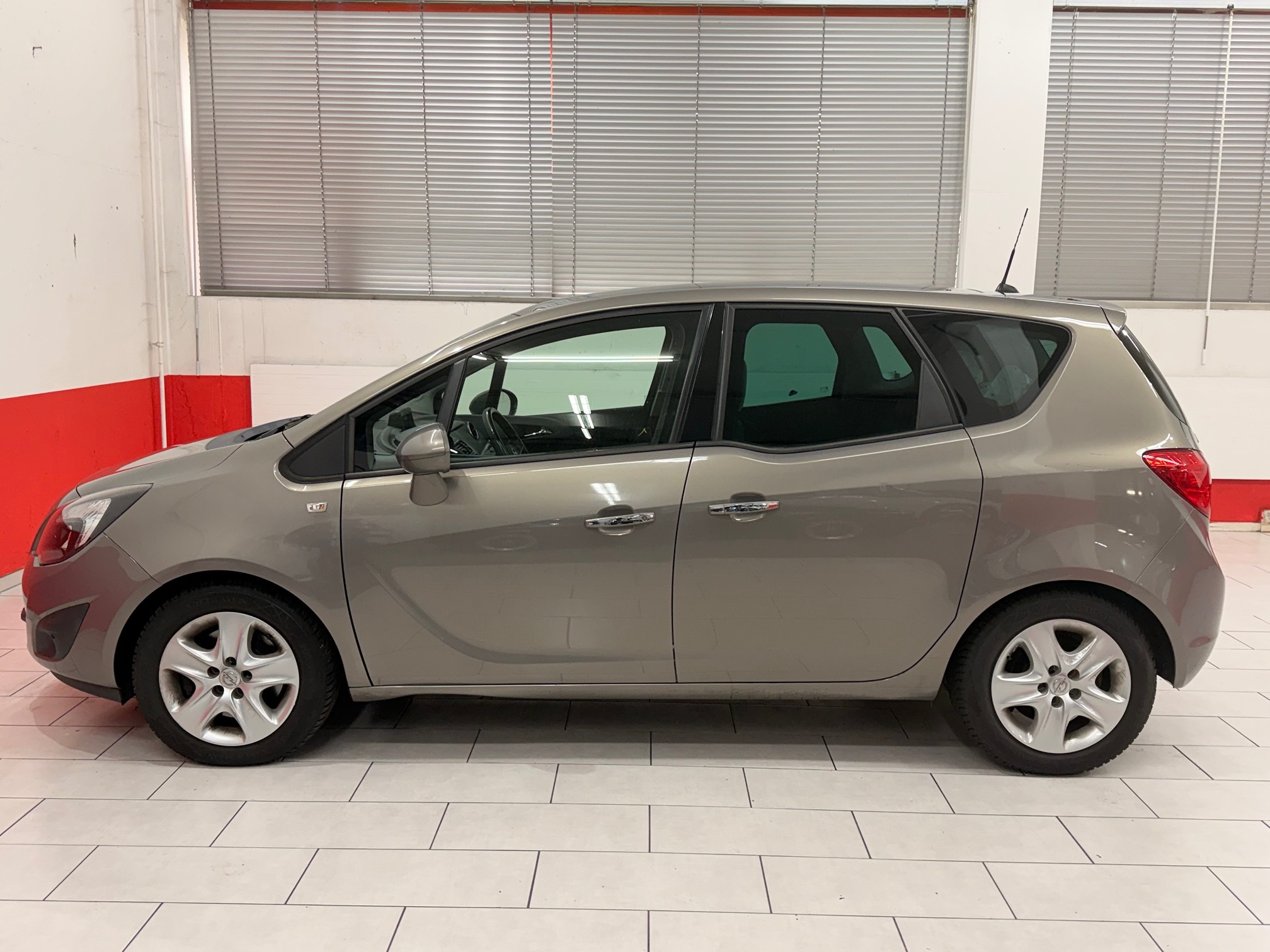 OPEL Meriva B 17DT Cosmo — zdjęcie 1