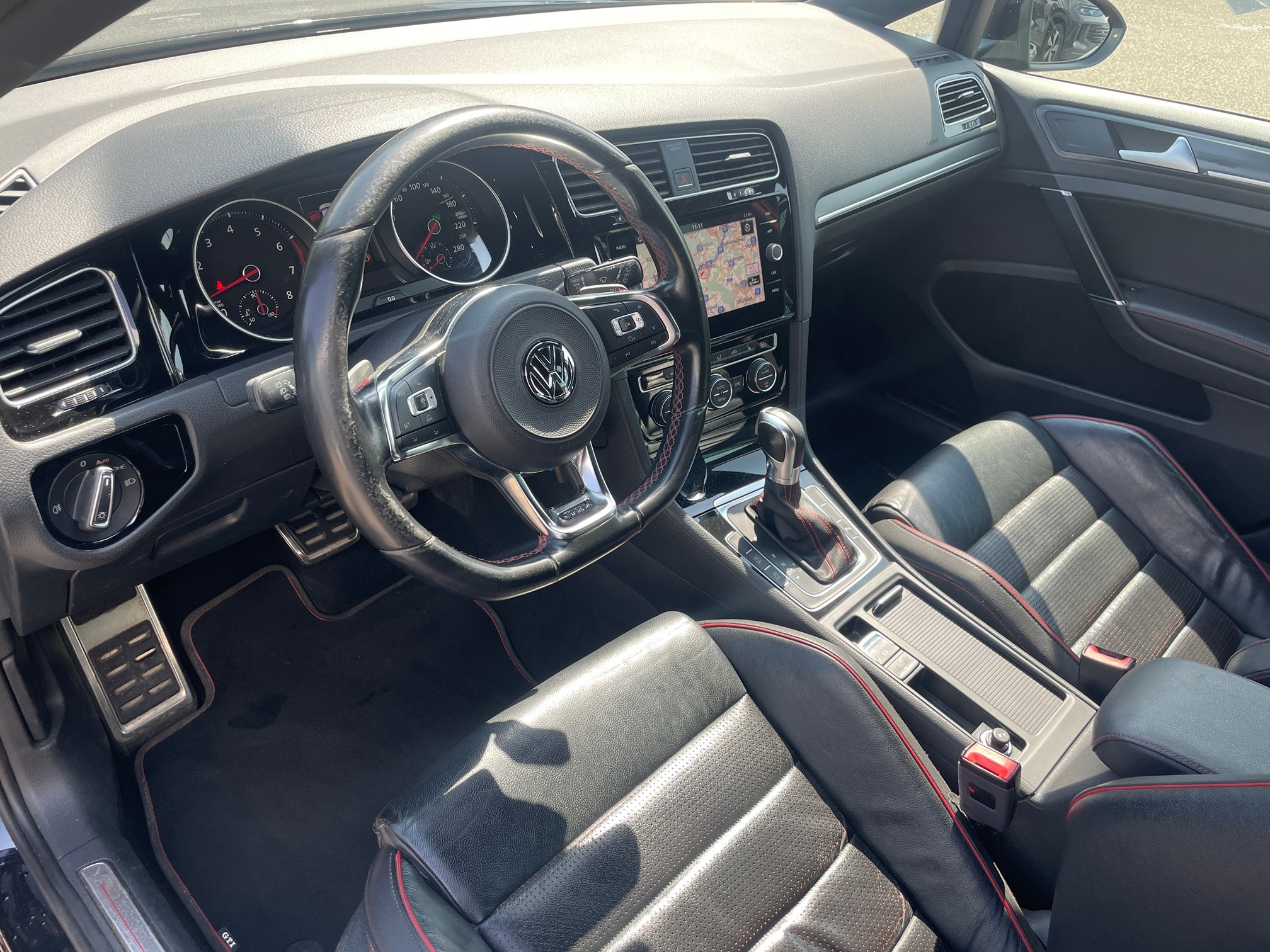 VW Golf VII 2.0 GTI DSG — zdjęcie 10