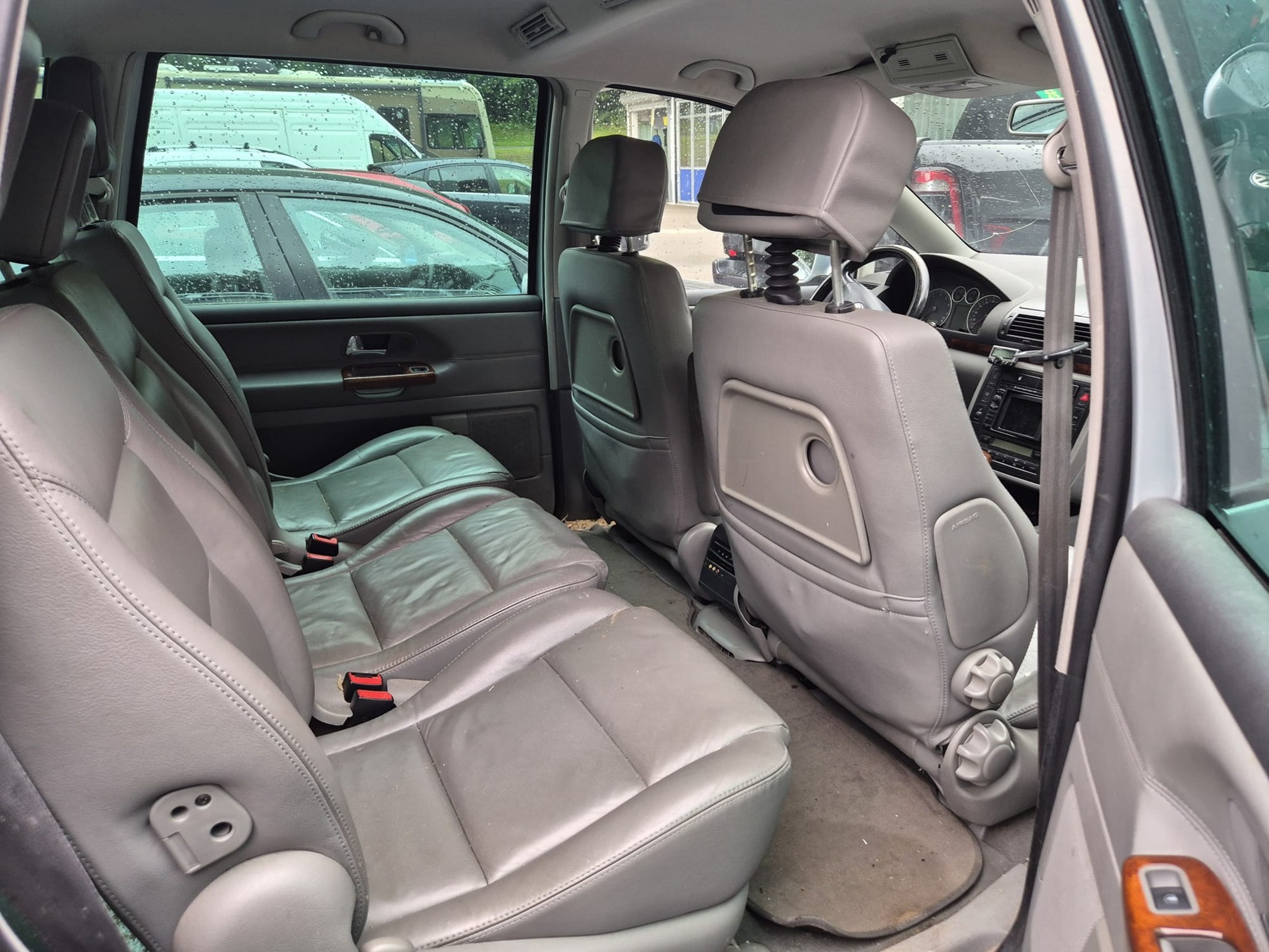 VW Sharan — zdjęcie 13