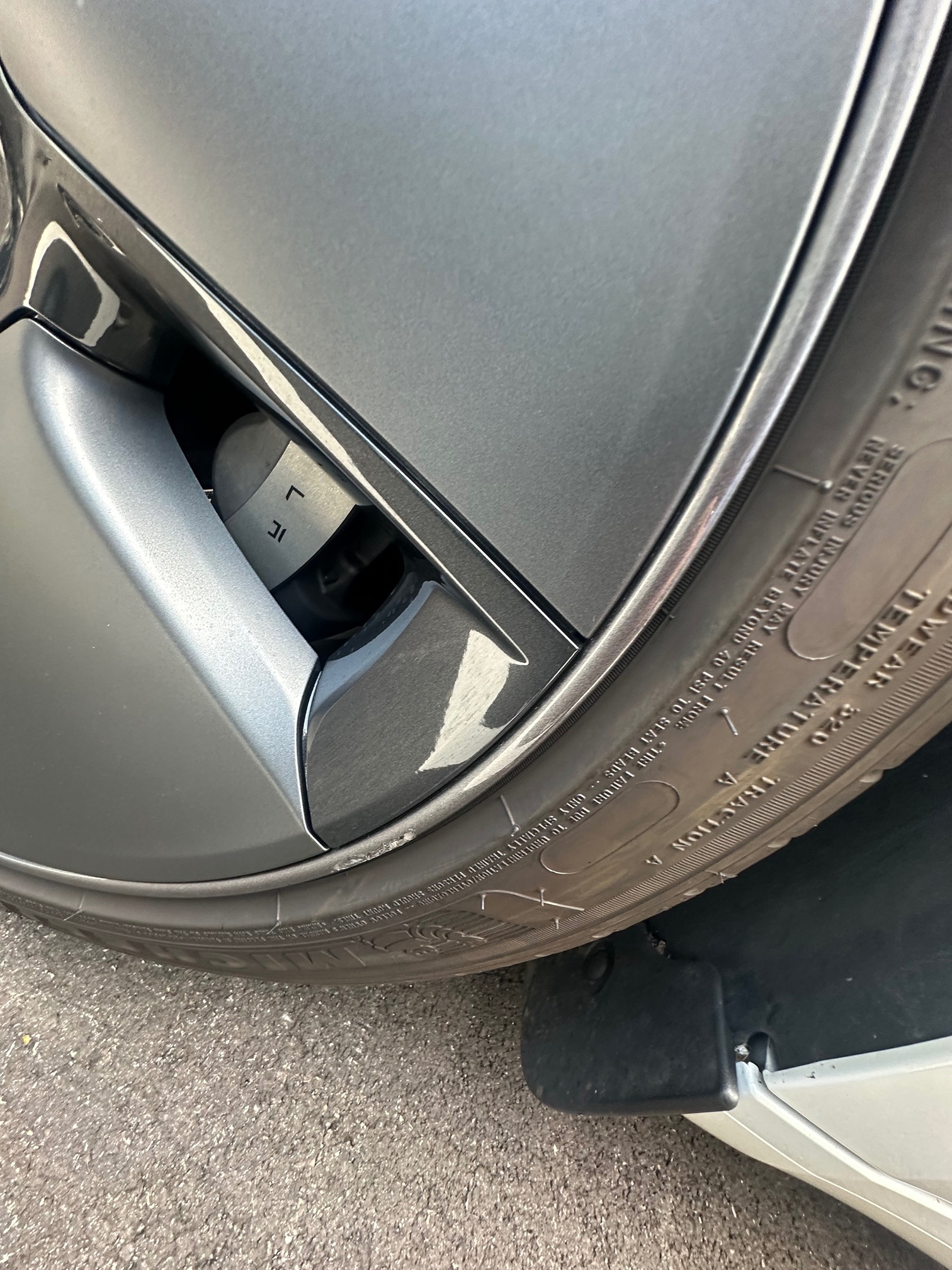TESLA Model 3 LongRange — zdjęcie 15