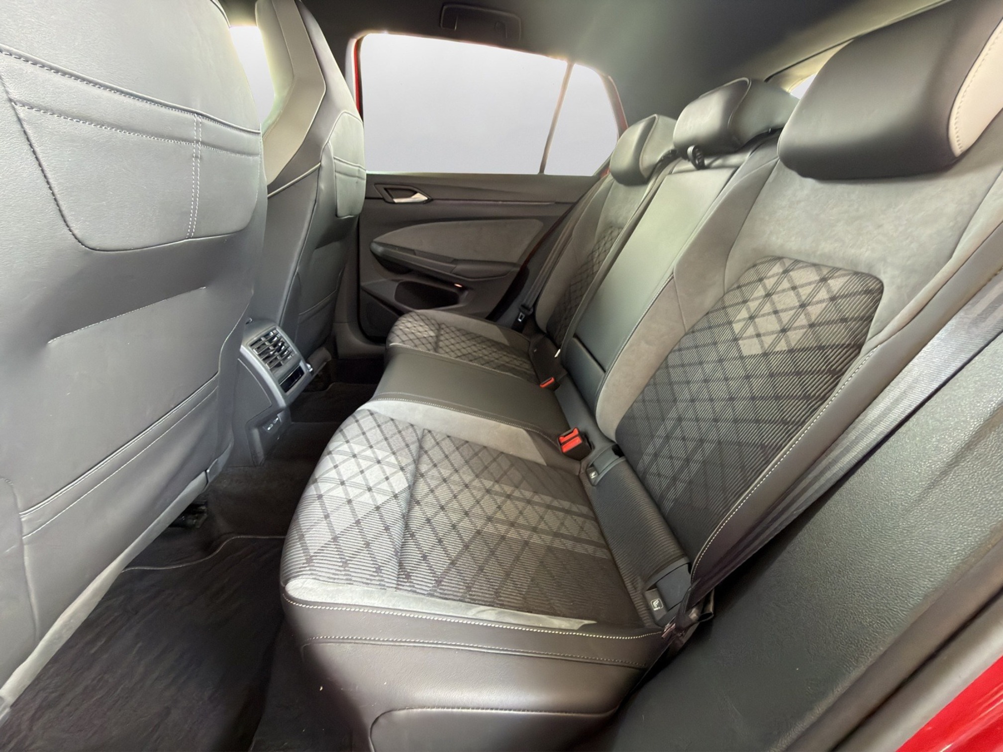 VW Golf 8 2.0TDI — zdjęcie 11