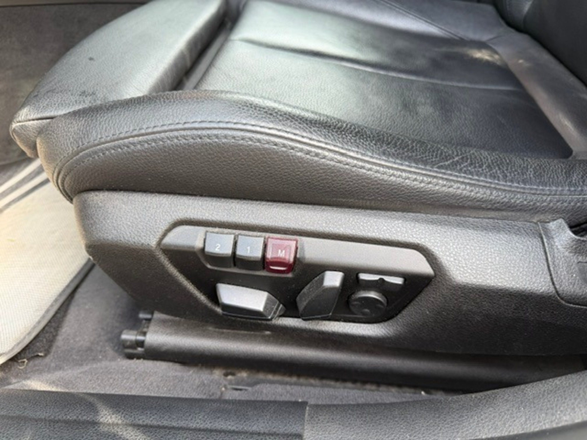 BMW 335i xDrive — zdjęcie 15