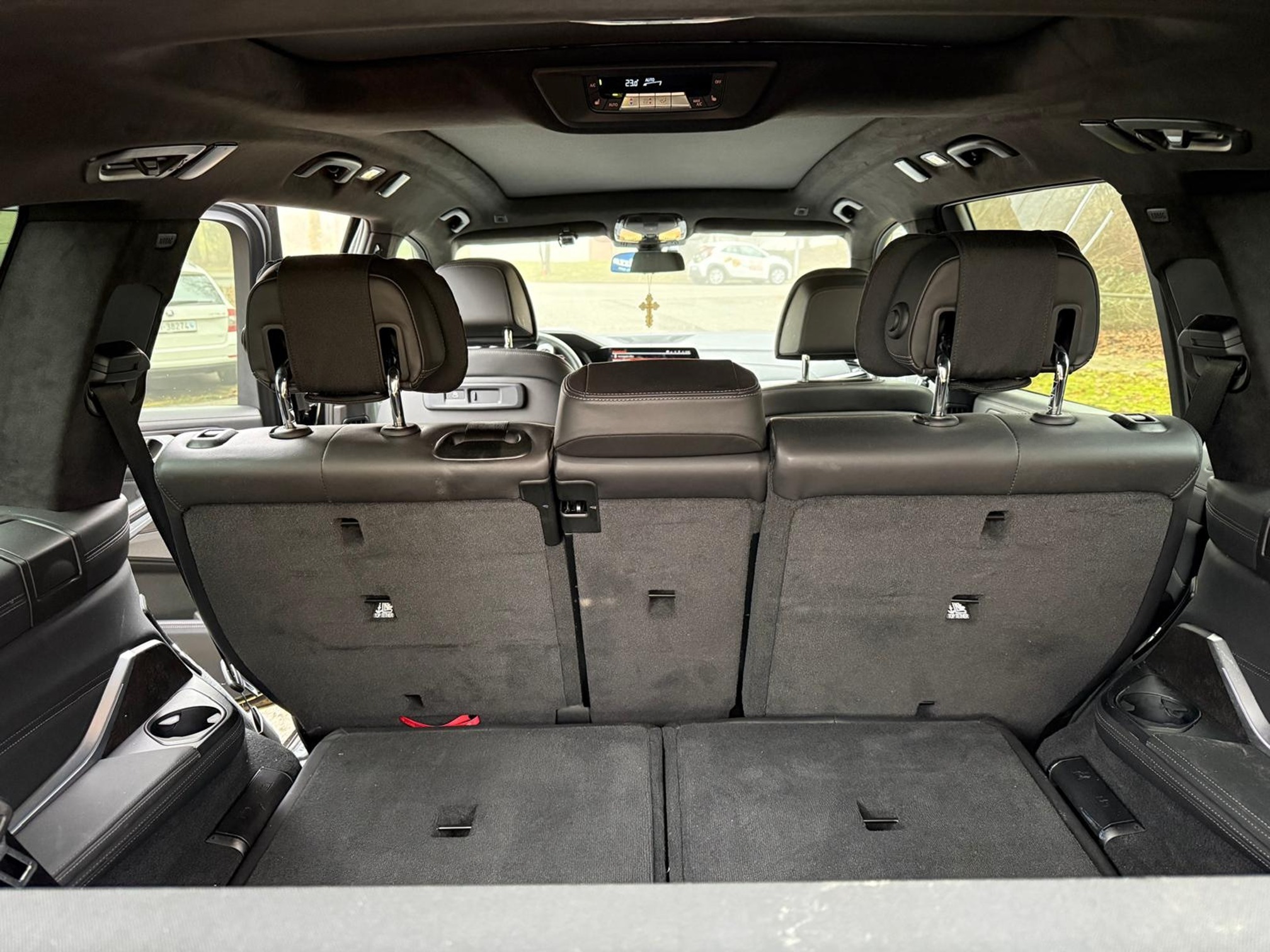 BMW X7 xDrive40d — zdjęcie 9