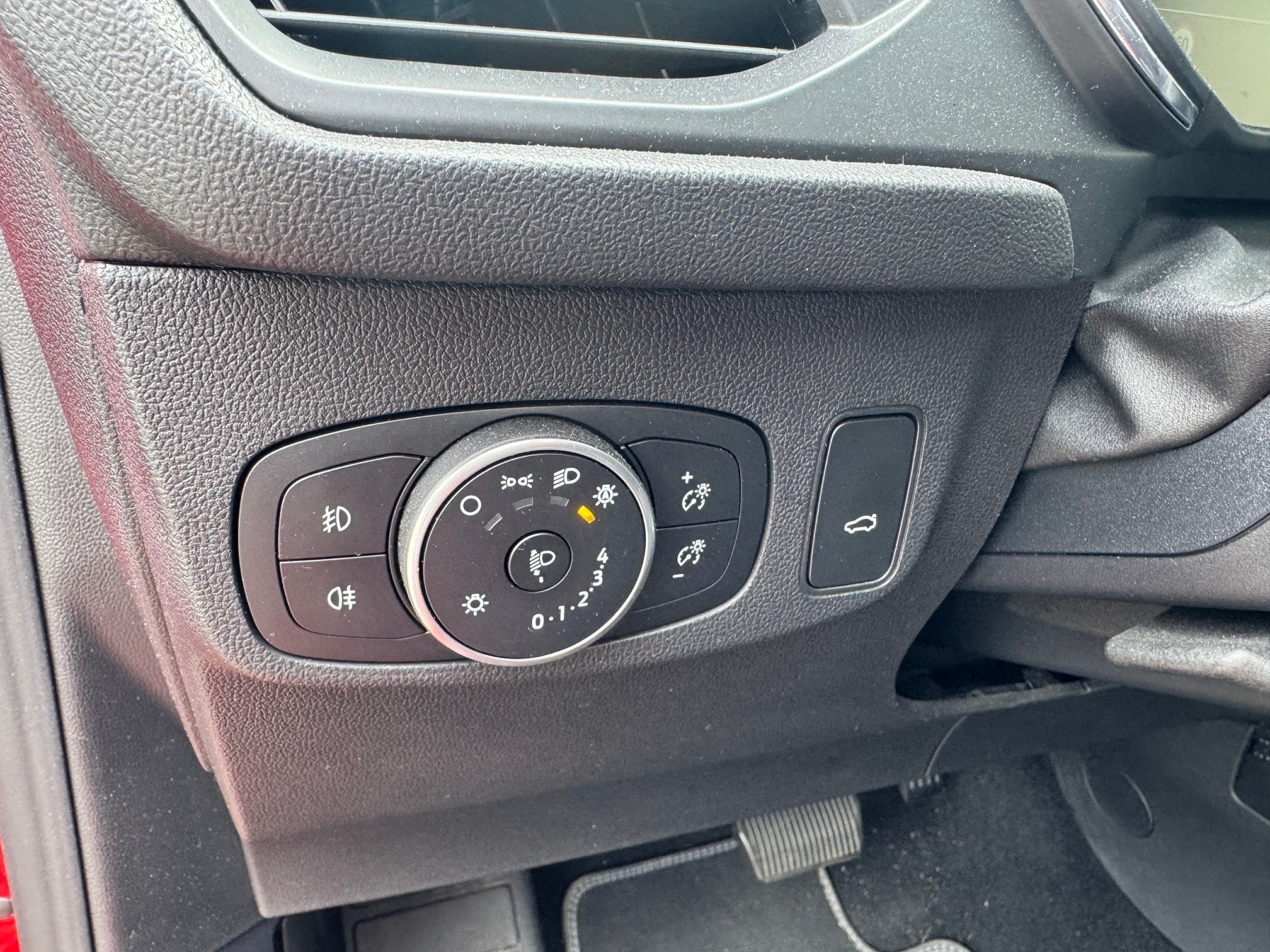 FORD Focus 1.5 SCTi — zdjęcie 8