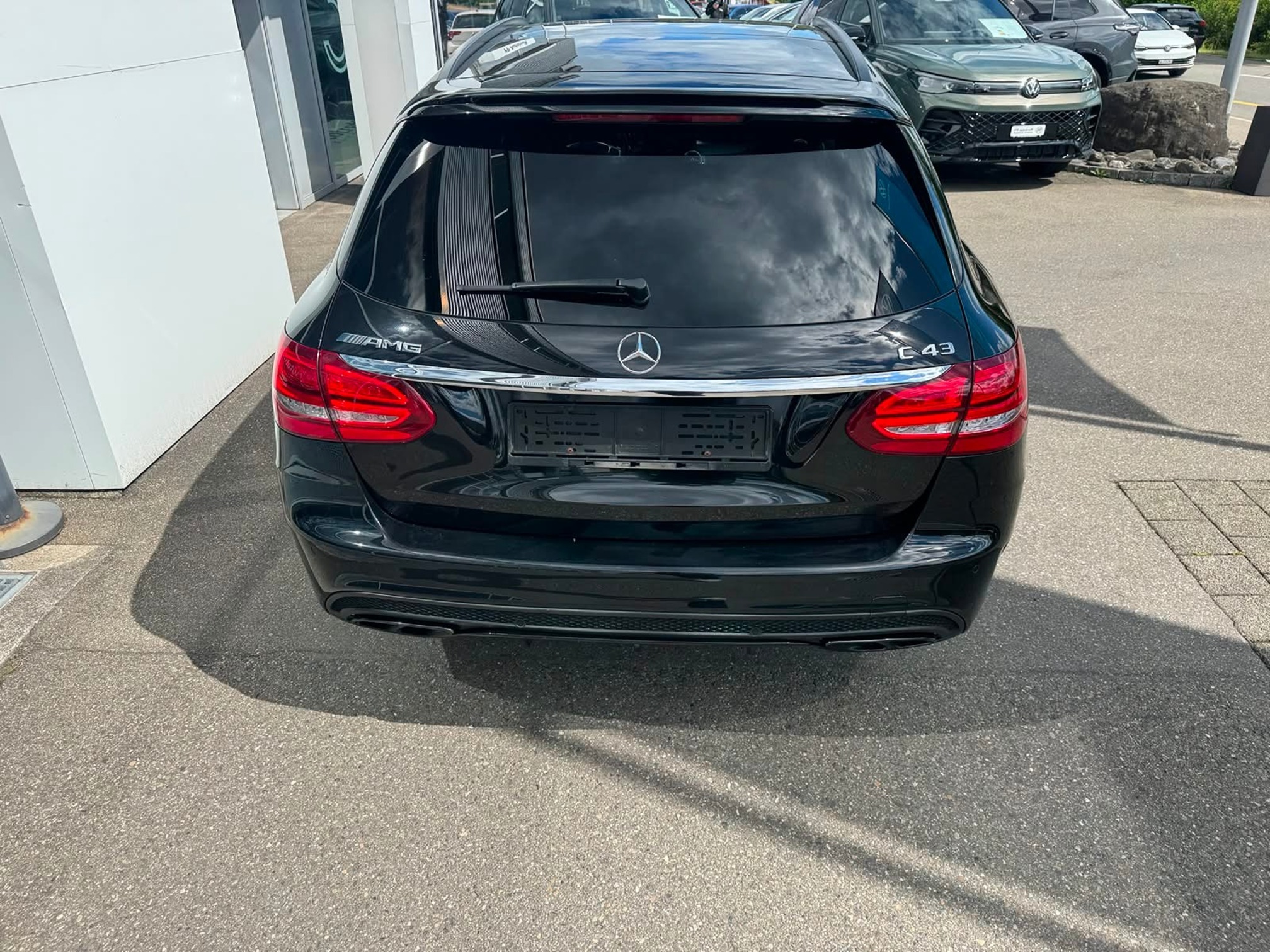 MERCEDES-BENZ AMG C 43 — zdjęcie 10