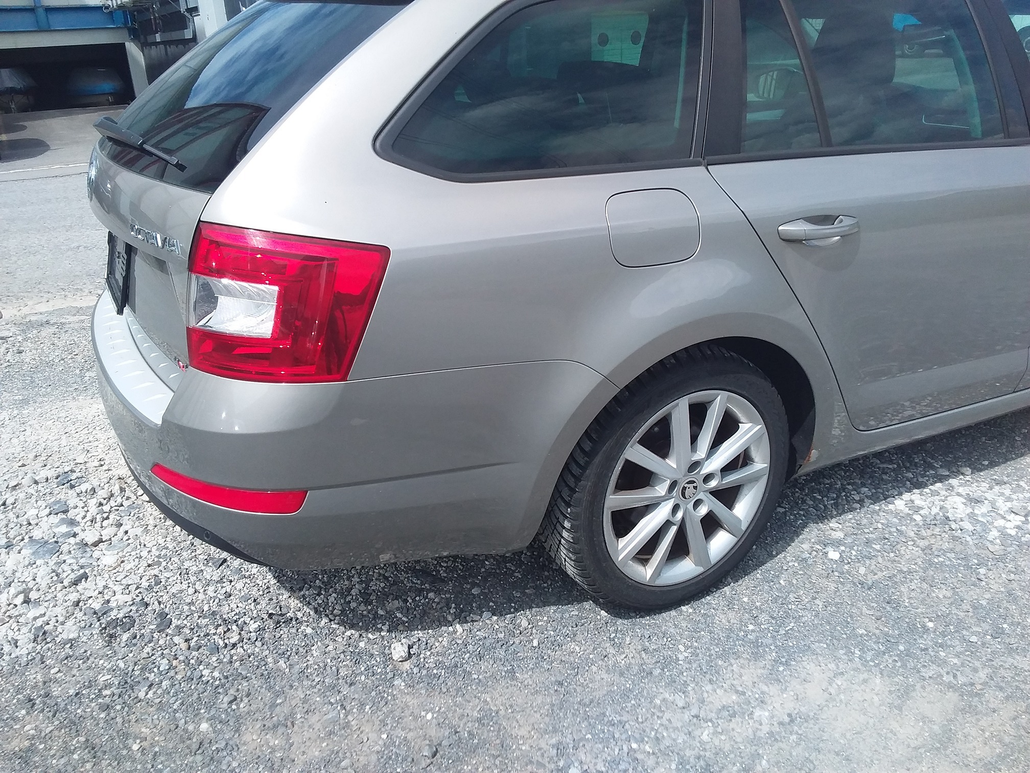 SKODA Octavia 1.8 C 4x4 — zdjęcie 9