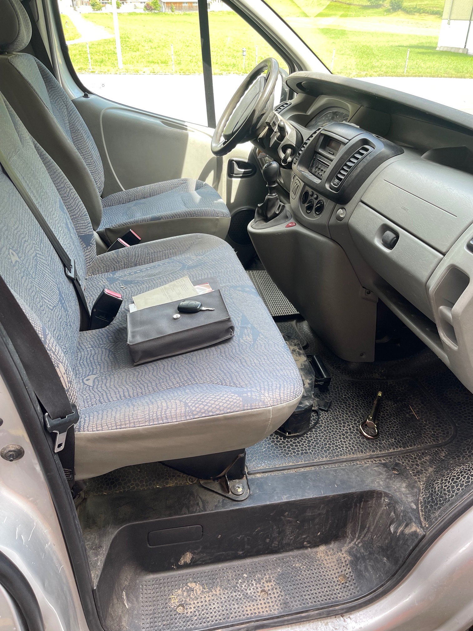 RENAULT Trafic dCi 100 — zdjęcie 6