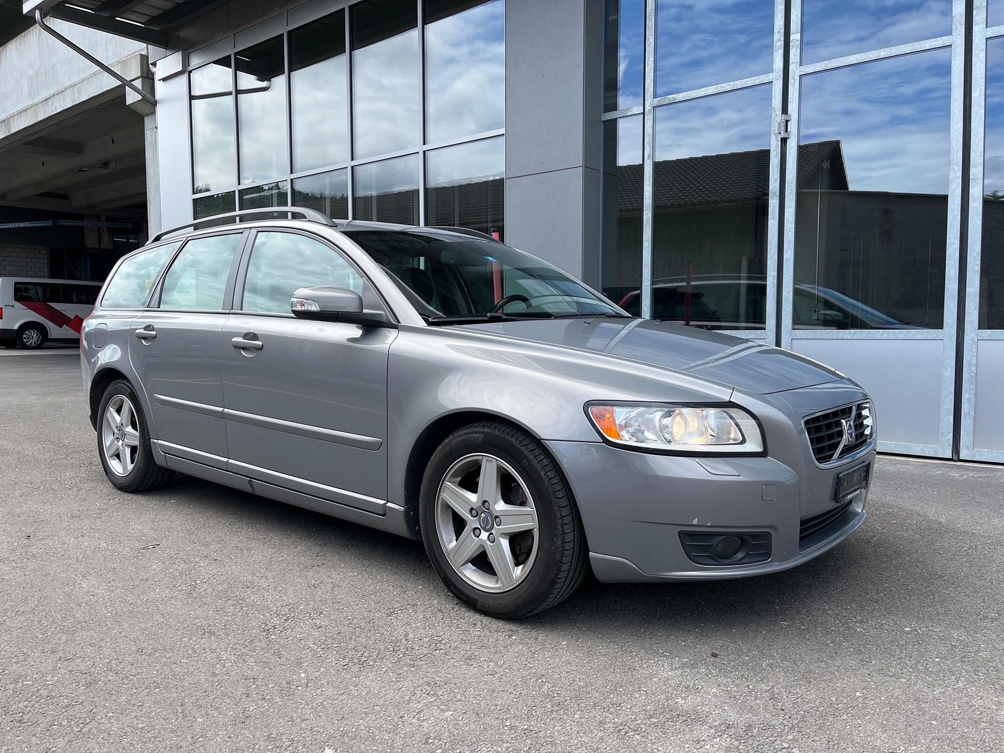 VOLVO V50 2.0 D — zdjęcie 1