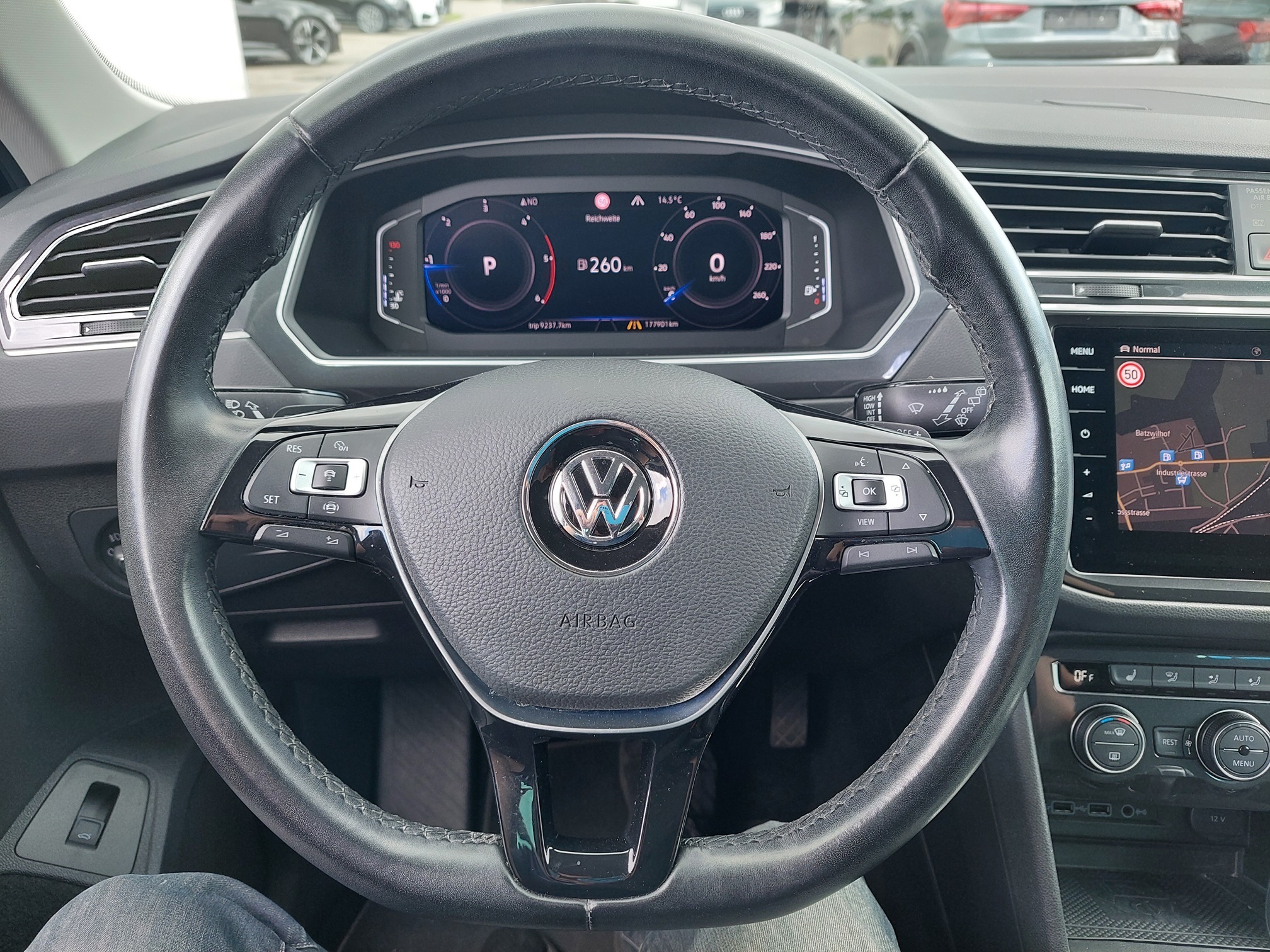 VW Tiguan 2.0 TDI 4M — zdjęcie 14