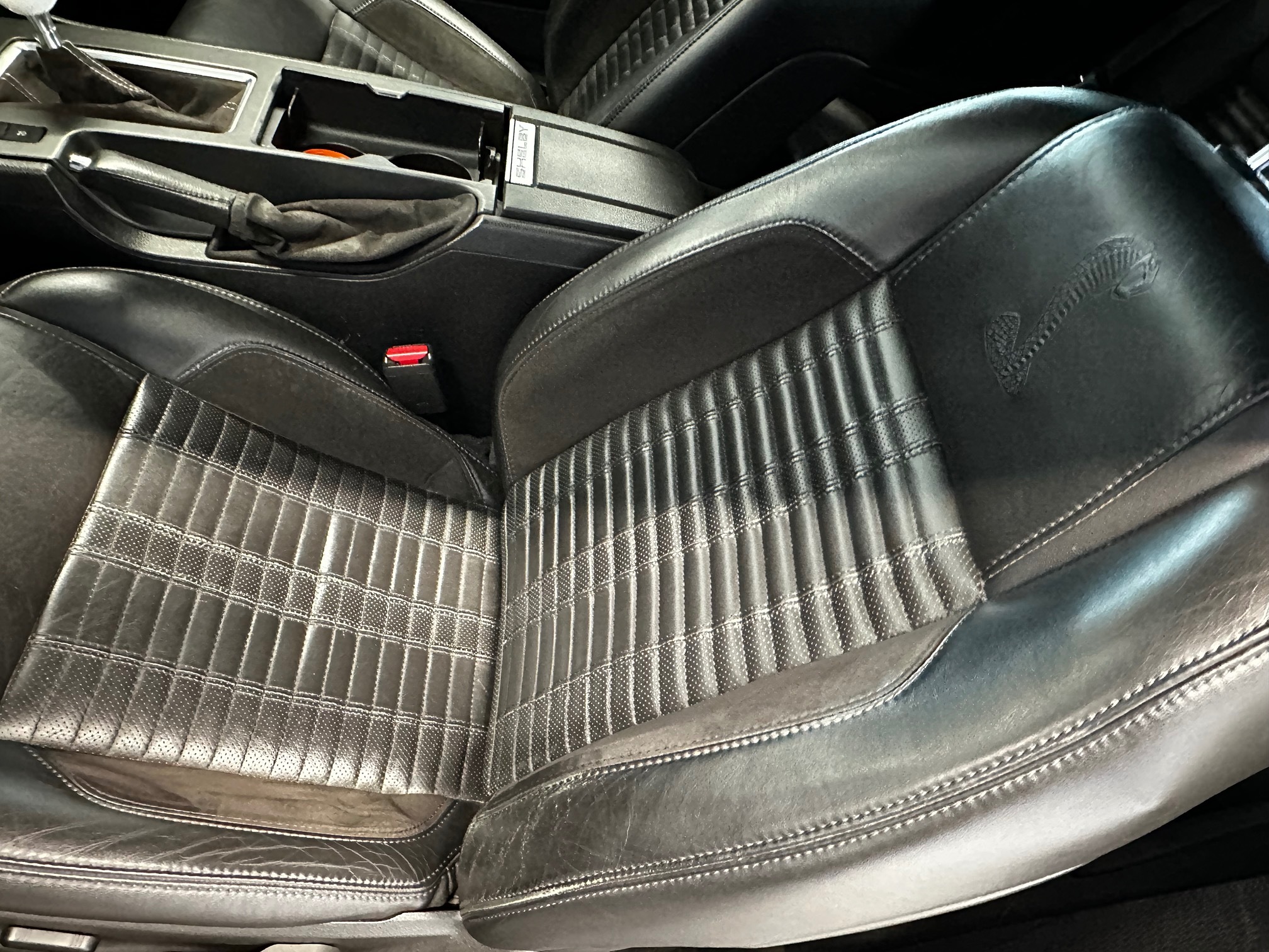 FORD Mustang Shelby GT 500 5.4i Cabrio — zdjęcie 12