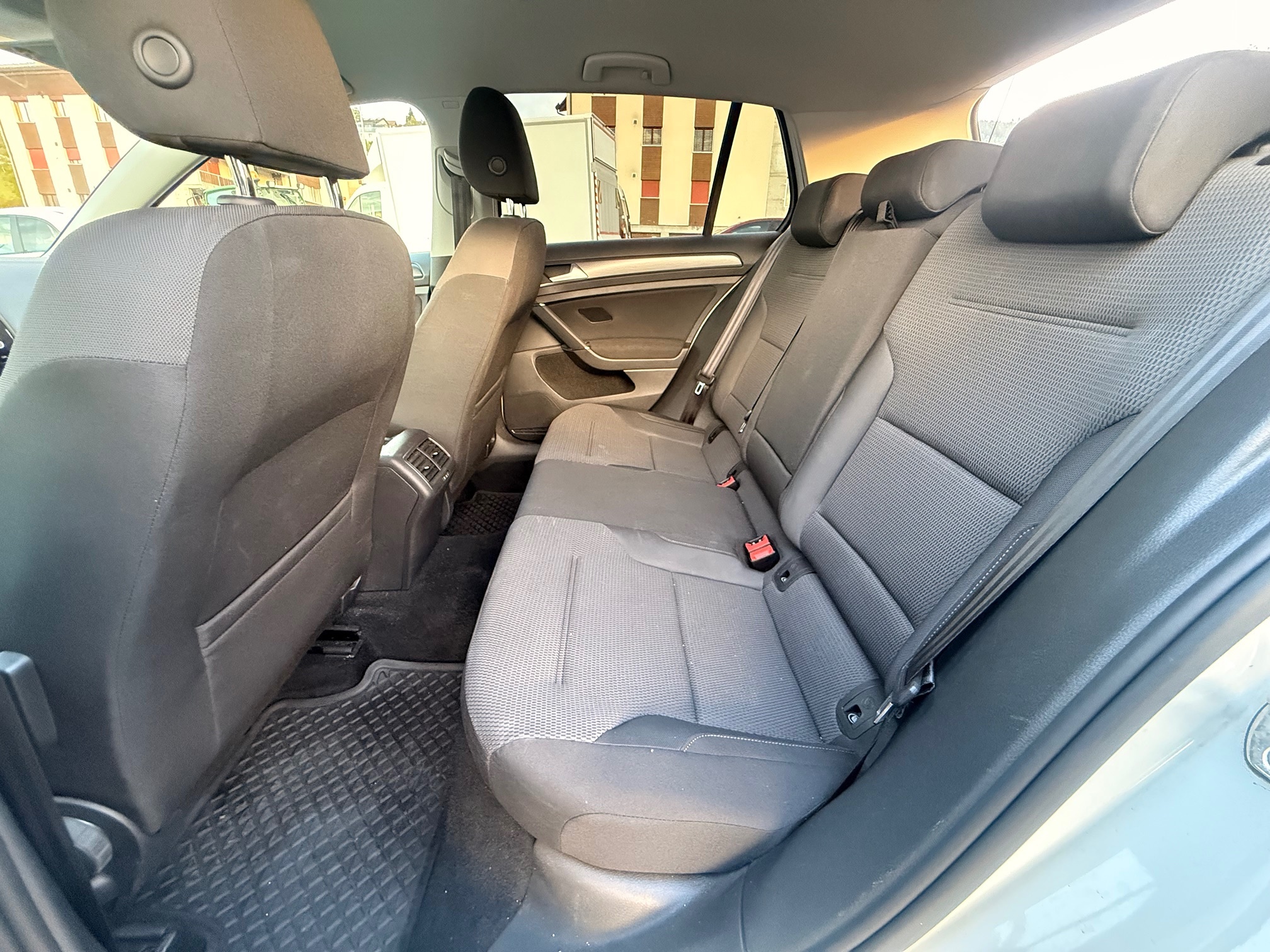 VW Golf 7 1.5 *Automat / MFK bis 06.2028 / Rückfahrkamera und vieles mehr* — zdjęcie 10