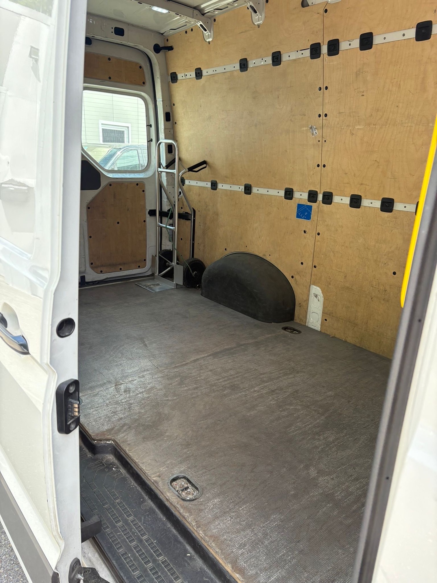 VW Crafter 35 BMT — zdjęcie 6