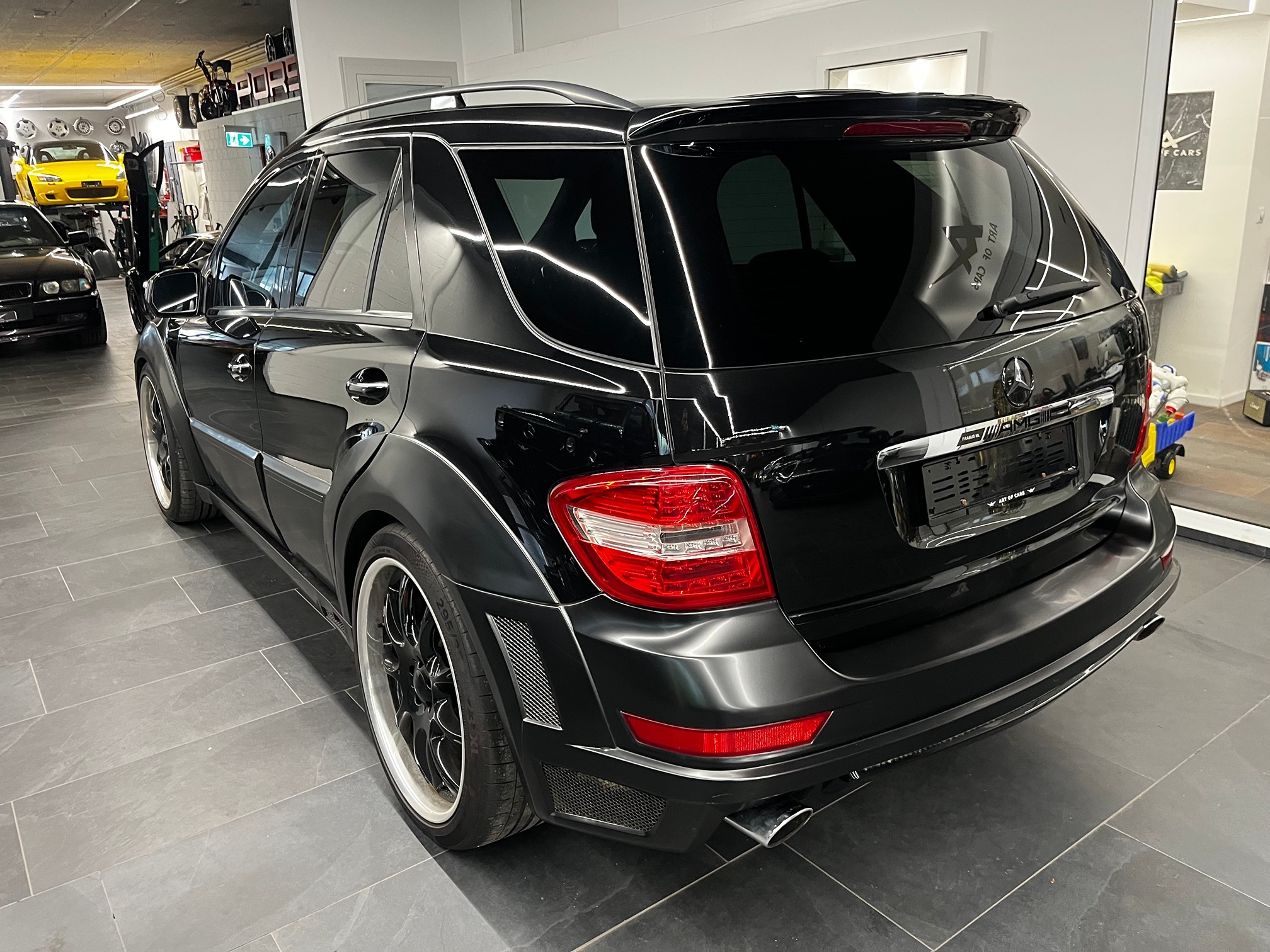 MERCEDES-BENZ ML 63 AMG — zdjęcie 5