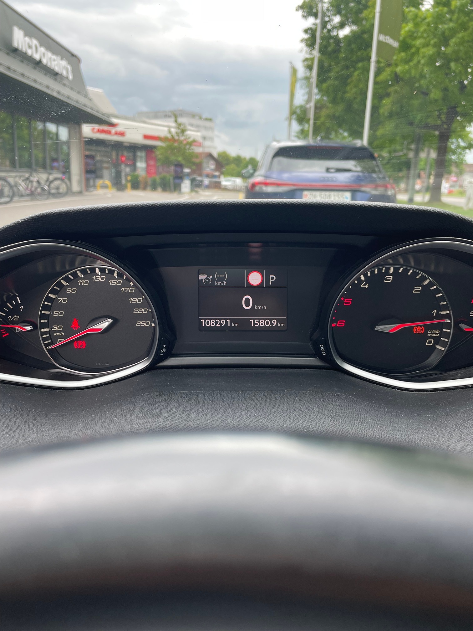 PEUGEOT 308 1.5 HDi STT — zdjęcie 13