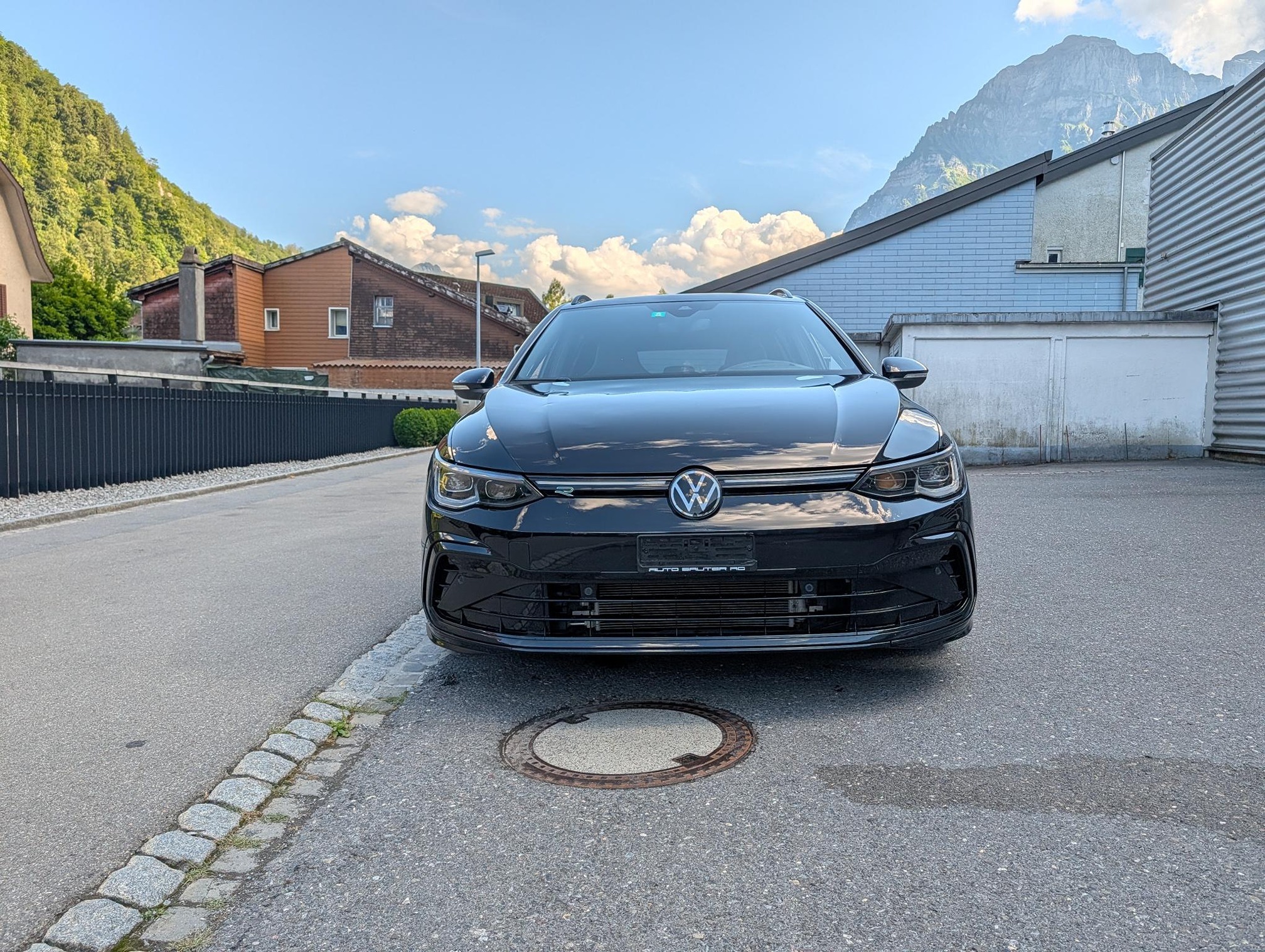 VW Golf 8 V 2.0 4M