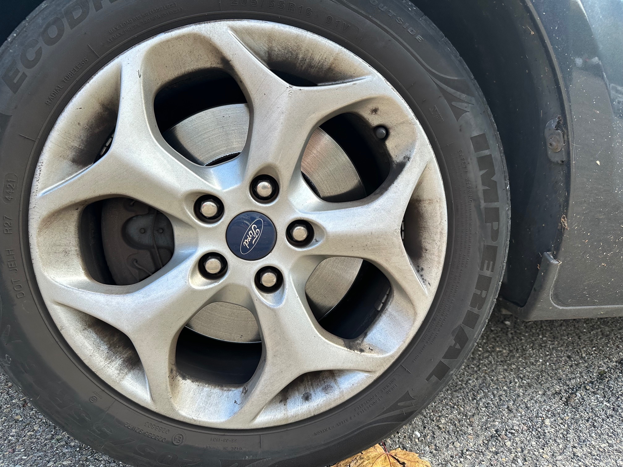FORD Focus 2.0i 16V — zdjęcie 8
