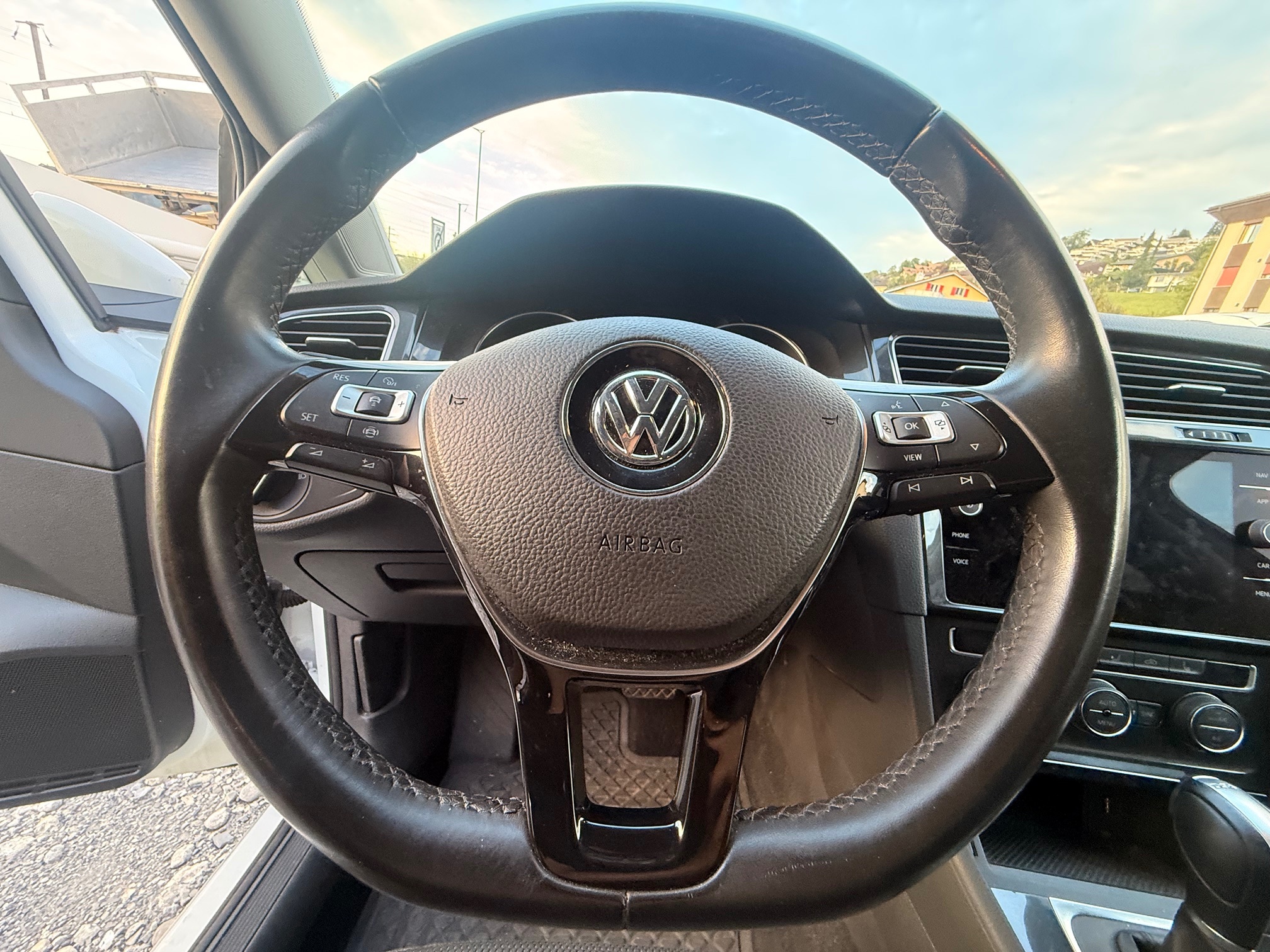 VW Golf 7 1.5 *Automat / MFK bis 06.2028 / Rückfahrkamera und vieles mehr* — zdjęcie 15