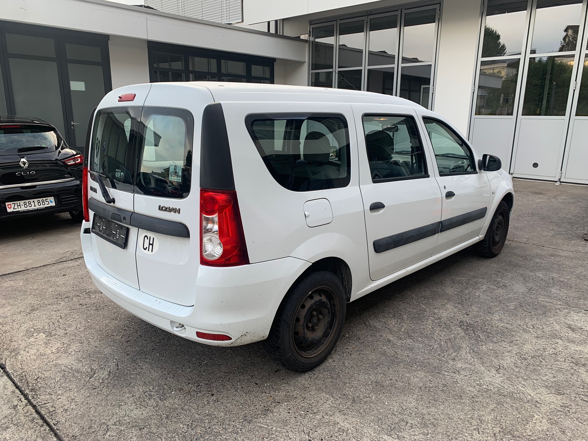 DACIA Logan 1.6 — zdjęcie 4