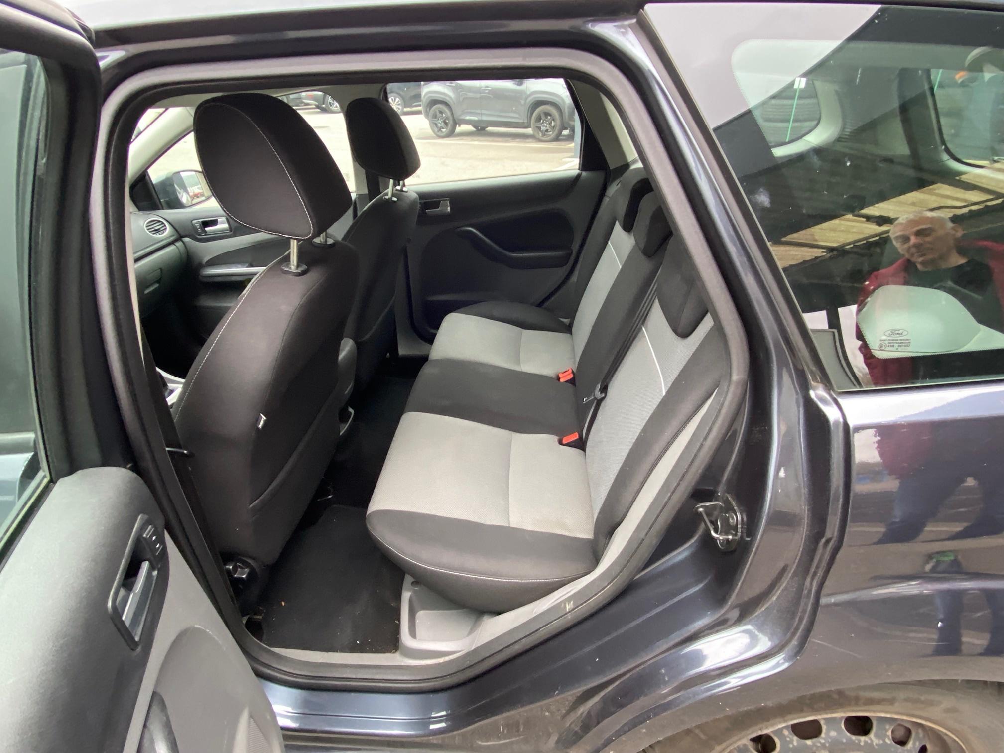 FORD FOCUS 1.6 TDCI — zdjęcie 10